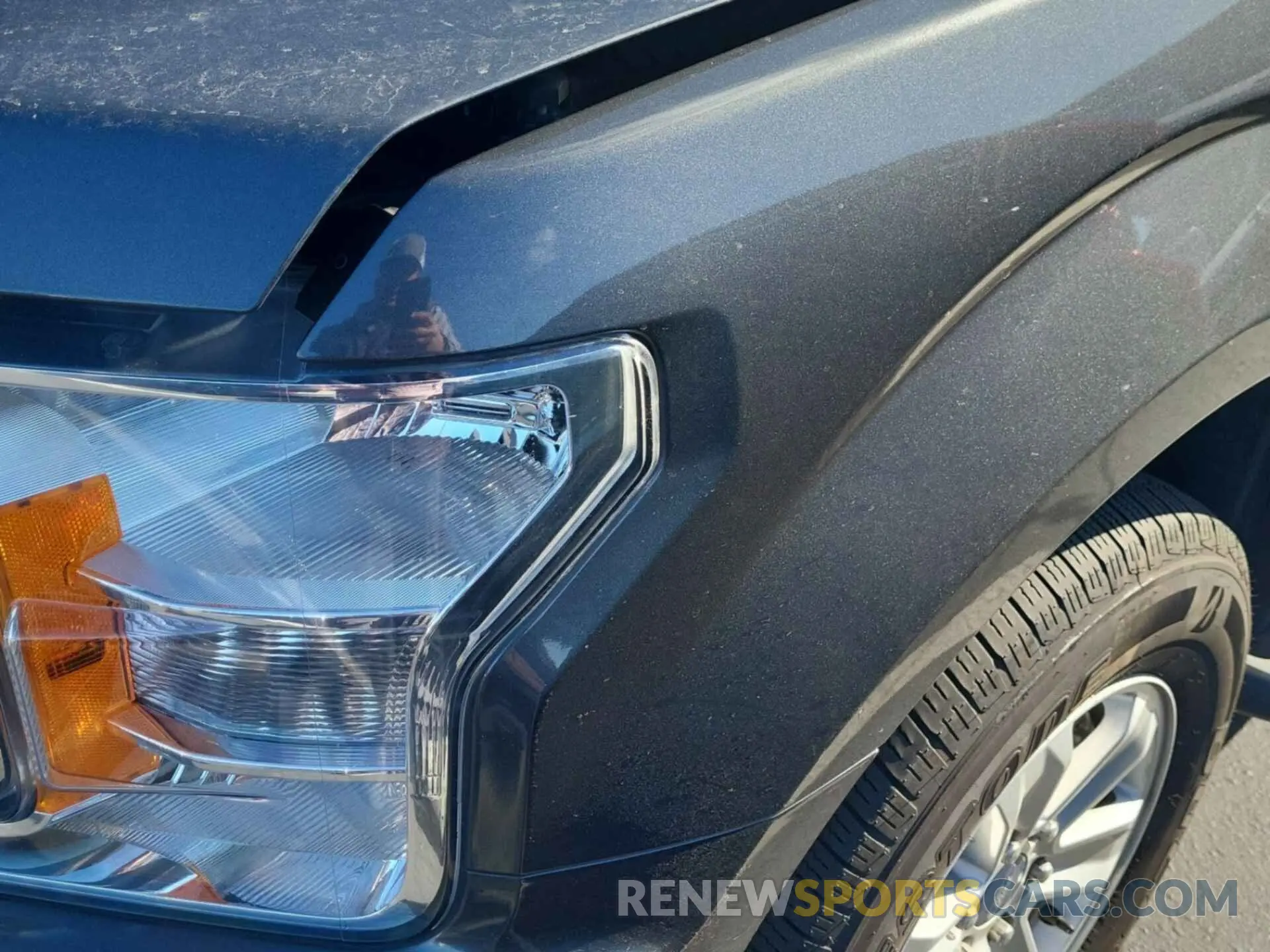 16 fotografías del automóvil dañado 1FTEW1CBXKKD64568 FORD F-150 2019