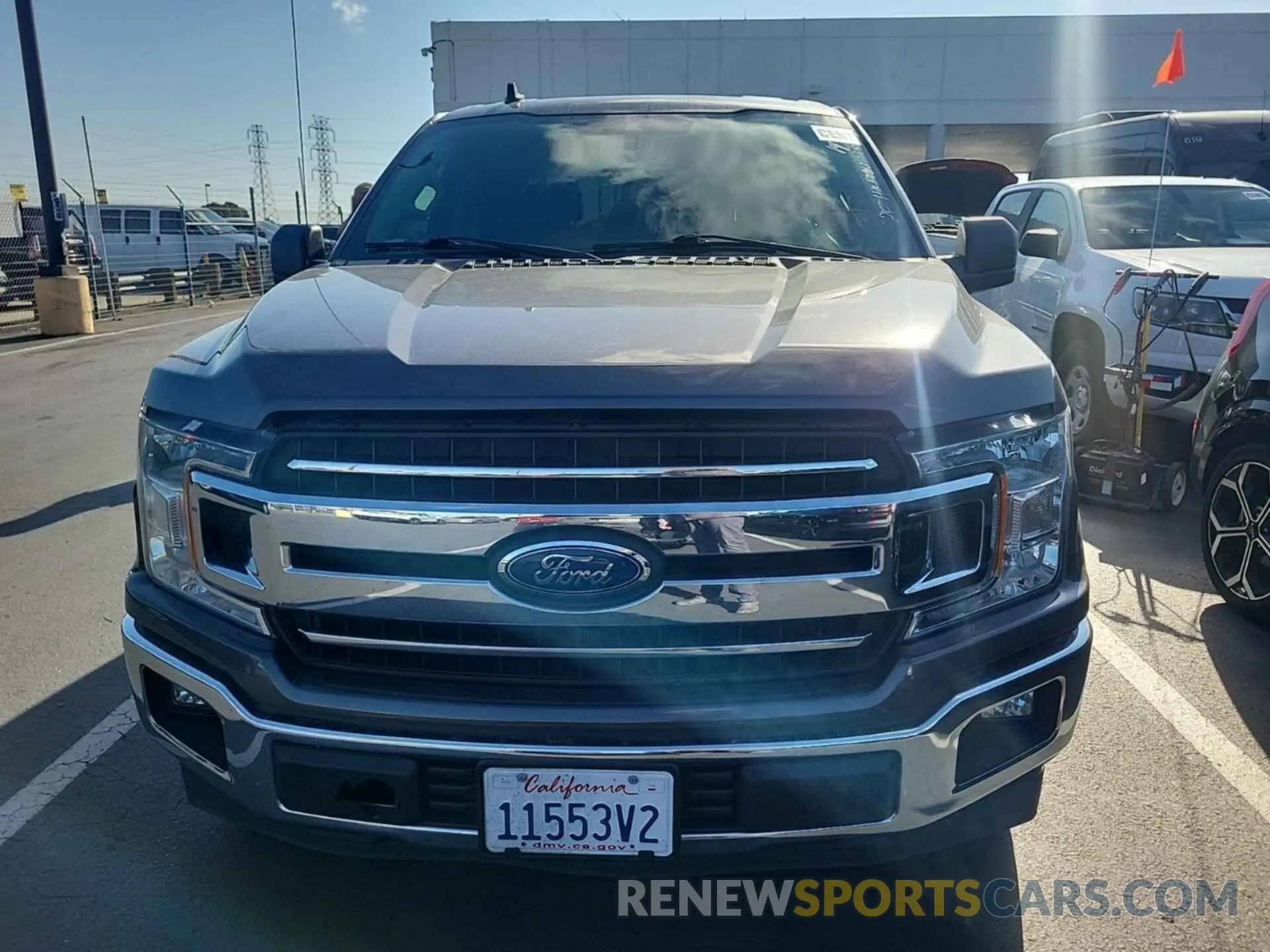 17 fotografías del automóvil dañado 1FTEW1CBXKKD64568 FORD F-150 2019