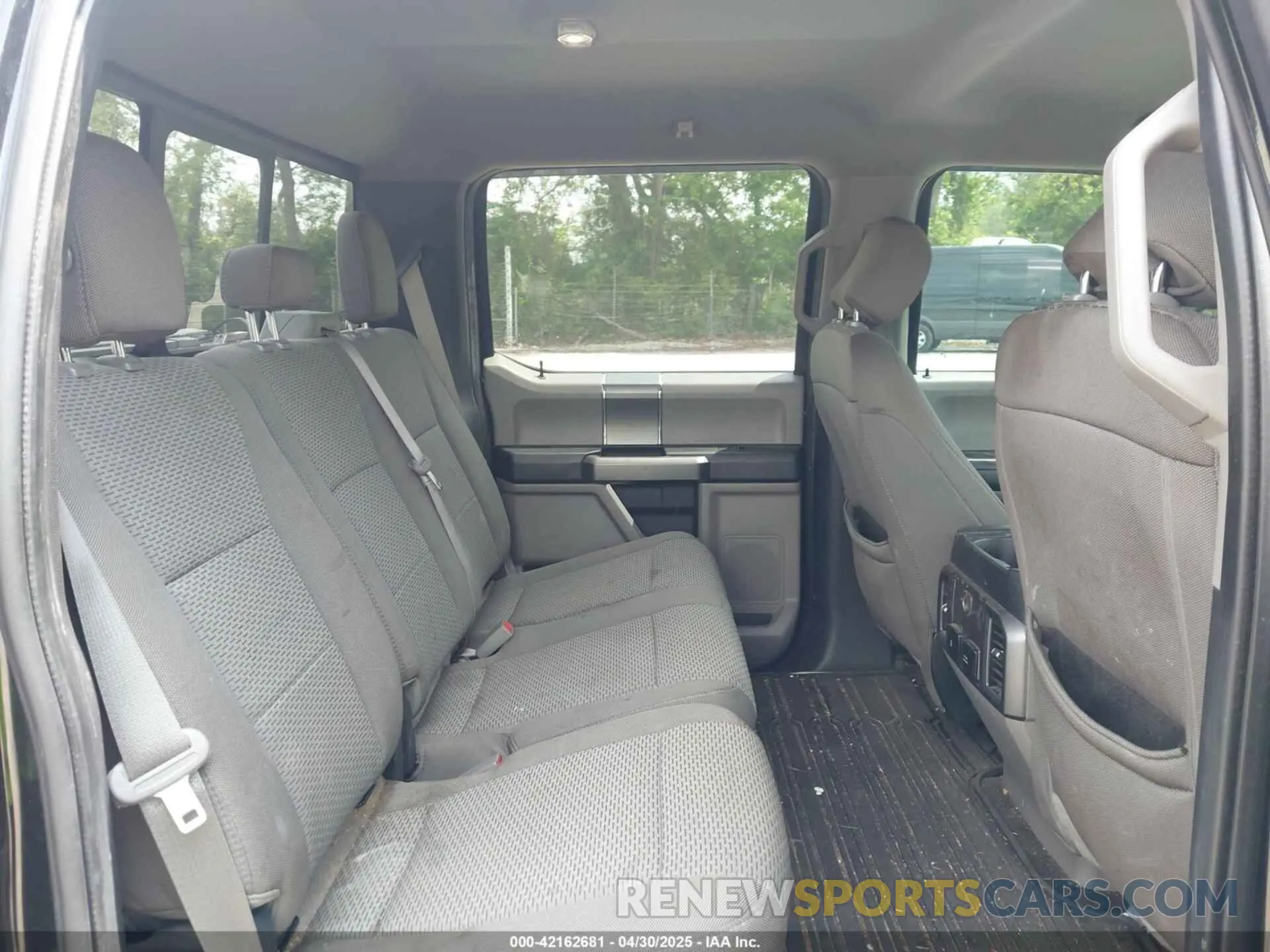 8 fotografías del automóvil dañado 1FTEW1CP0KFD48612 FORD F-150 2019