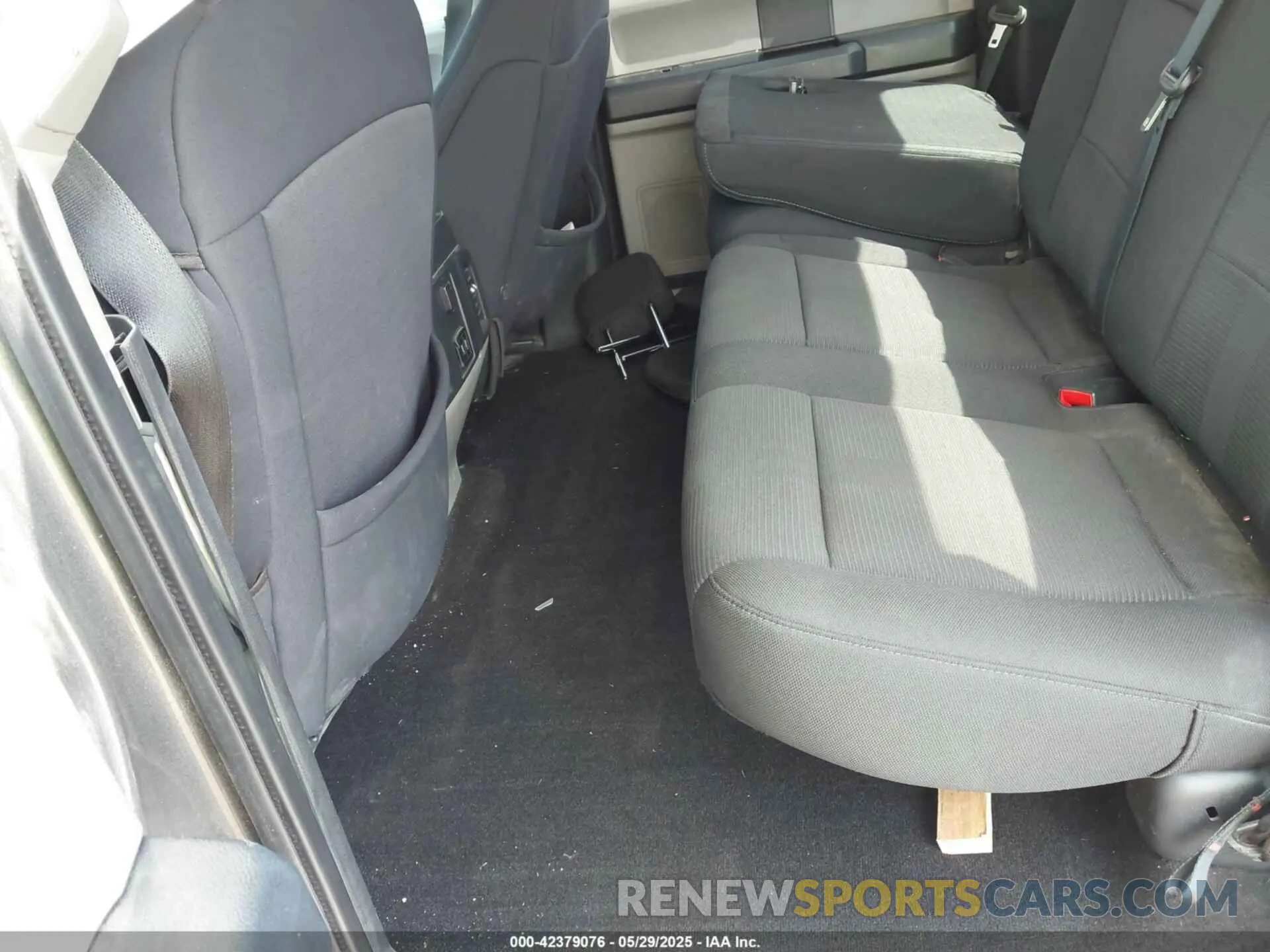 8 fotografías del automóvil dañado 1FTEW1CP2KKE59640 FORD F-150 2019