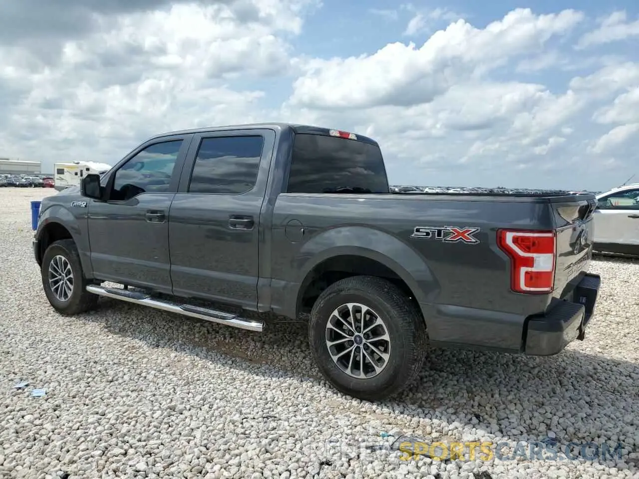 2 fotografías del automóvil dañado 1FTEW1CP3KKD25879 FORD F-150 2019