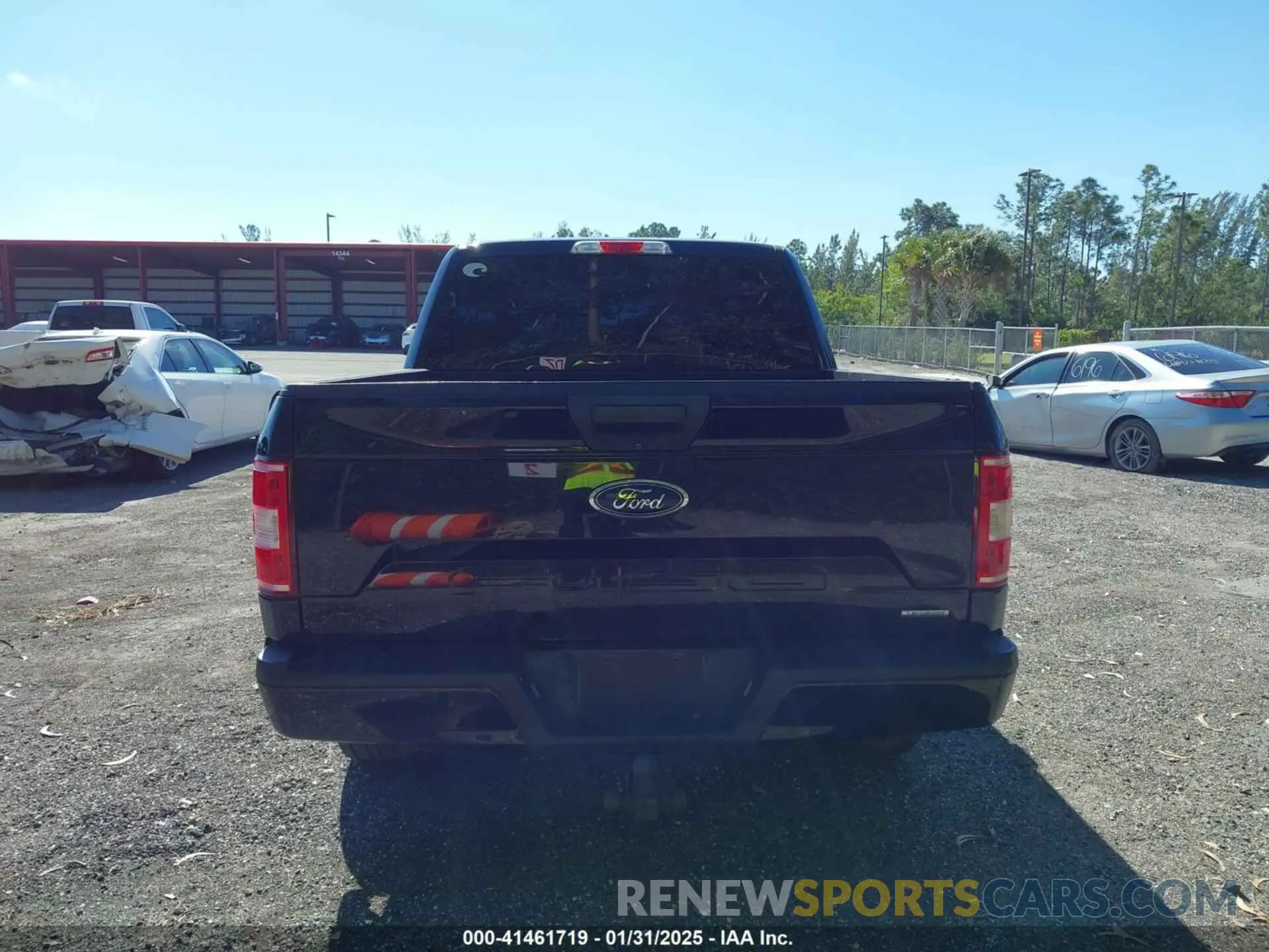 16 fotografías del automóvil dañado 1FTEW1CP4KKD55277 FORD F-150 2019