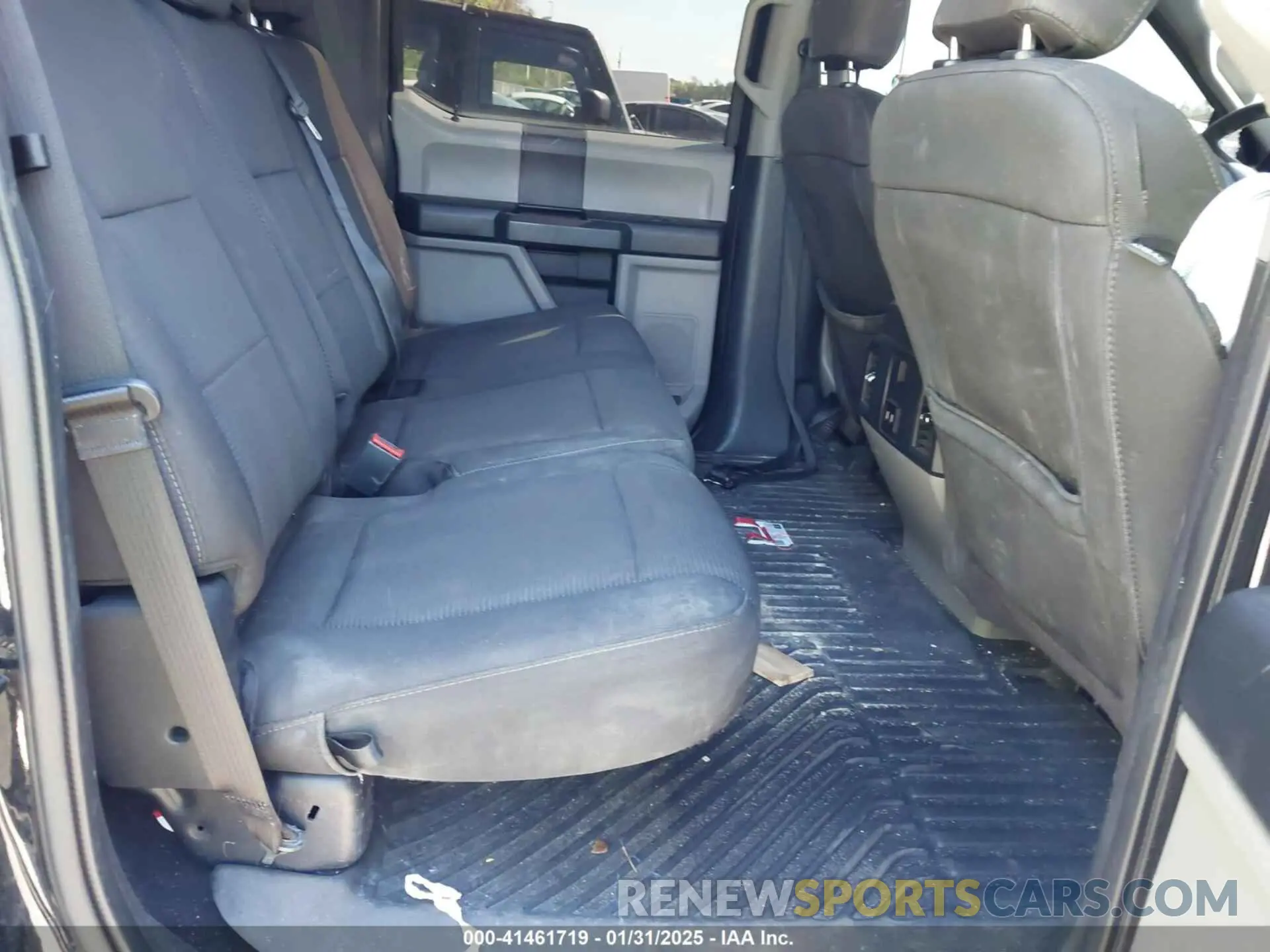 8 fotografías del automóvil dañado 1FTEW1CP4KKD55277 FORD F-150 2019