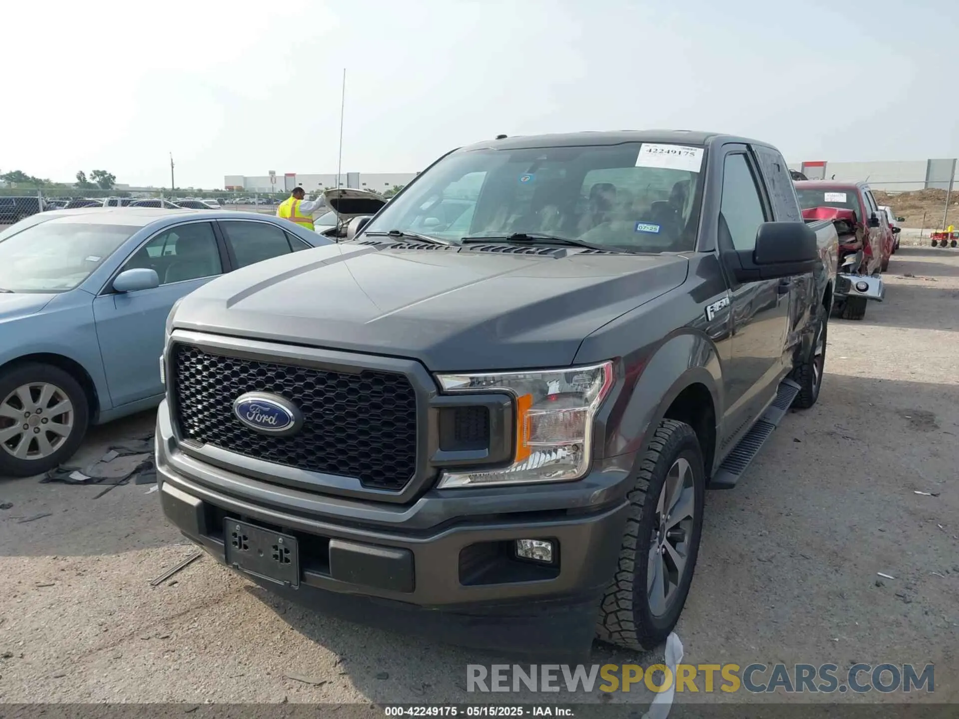 2 fotografías del automóvil dañado 1FTEW1CP6KKD43860 FORD F-150 2019