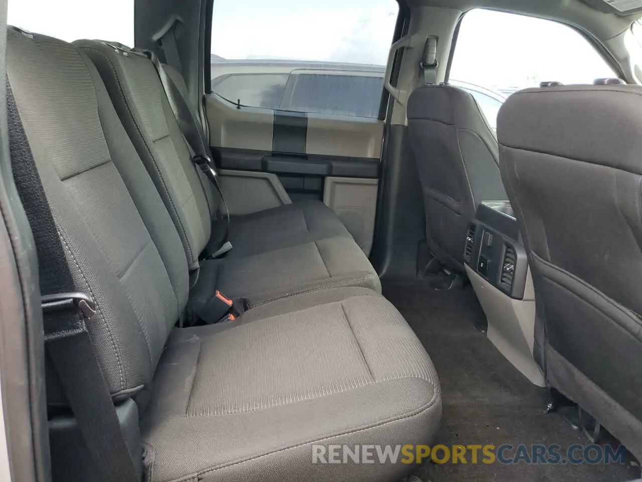10 fotografías del automóvil dañado 1FTEW1CP6KKE13390 FORD F-150 2019