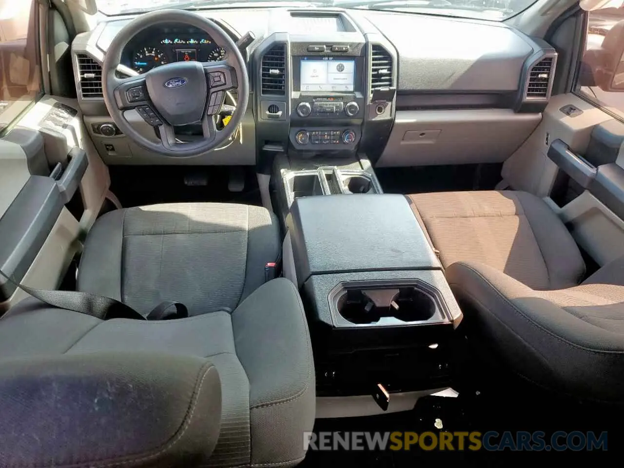 8 fotografías del automóvil dañado 1FTEW1CP8KKC84620 FORD F-150 2019