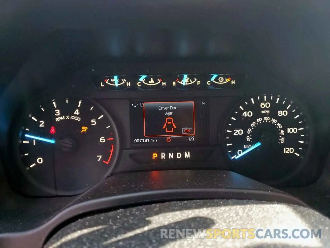 9 fotografías del automóvil dañado 1FTEW1CP8KKC84620 FORD F-150 2019