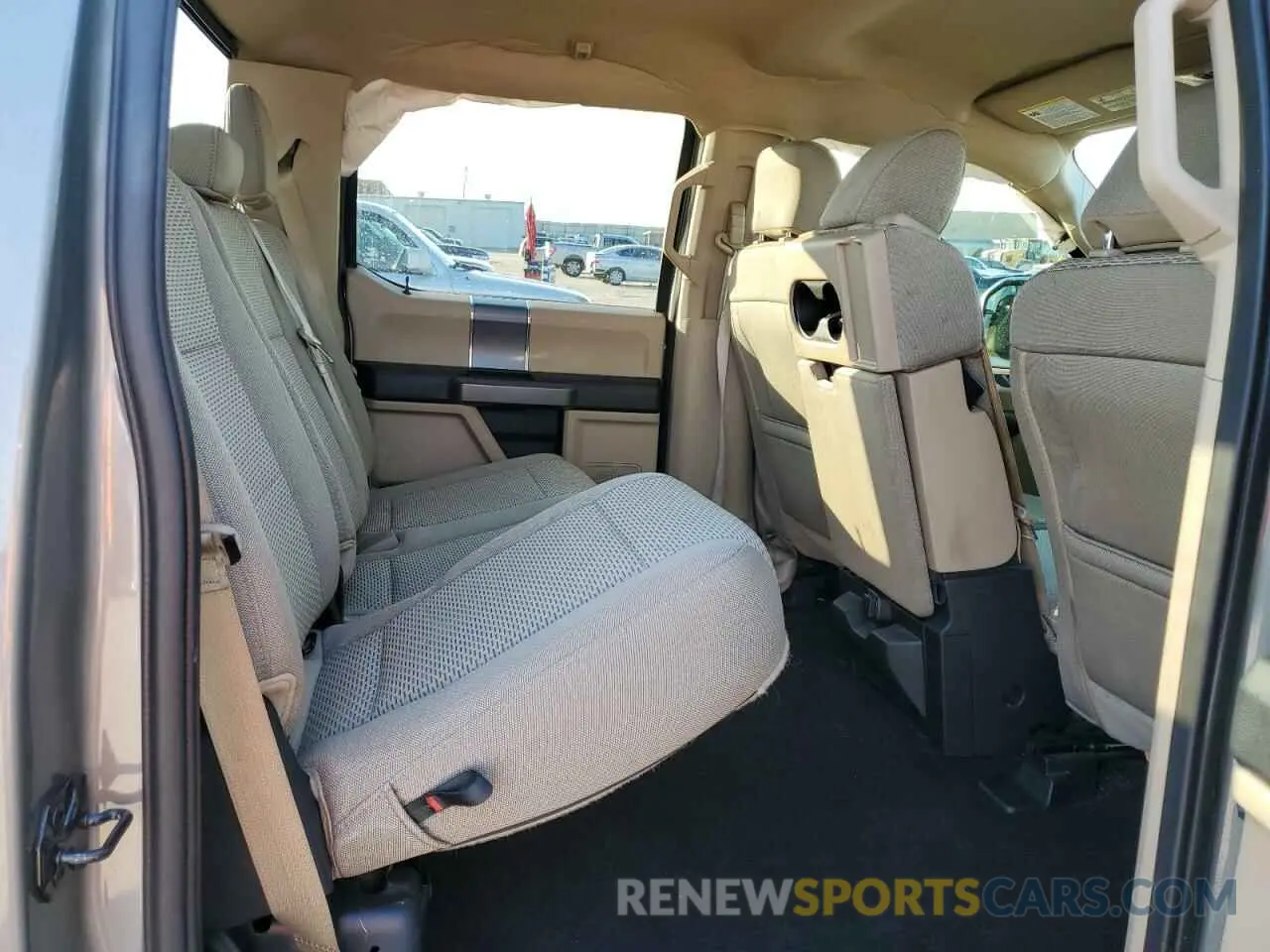 10 fotografías del automóvil dañado 1FTEW1CP9KKE04862 FORD F-150 2019