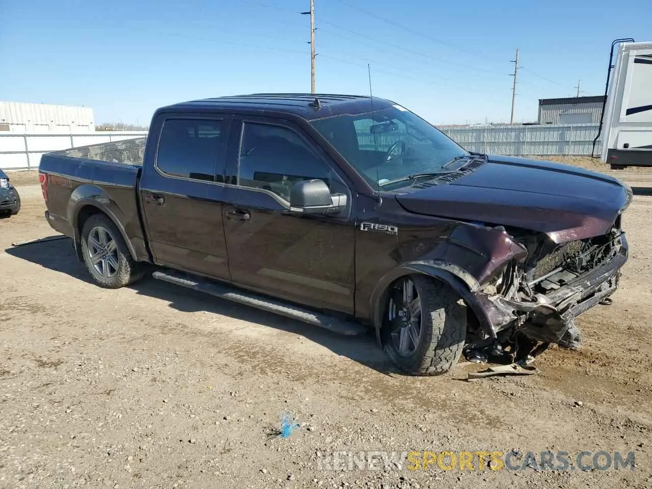 4 fotografías del automóvil dañado 1FTEW1E40KKE13484 FORD F-150 2019