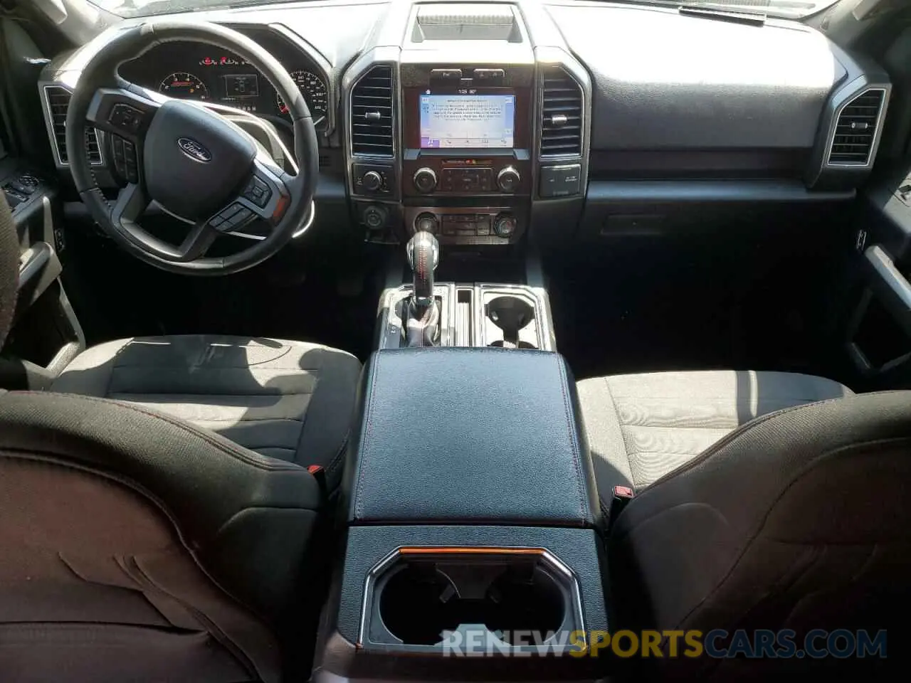 8 fotografías del automóvil dañado 1FTEW1E41KFA80804 FORD F-150 2019