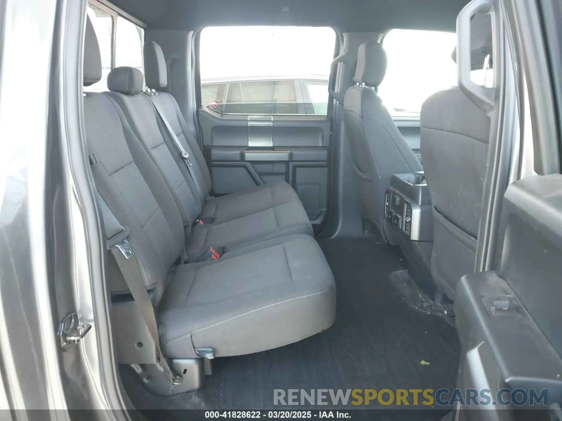 8 fotografías del automóvil dañado 1FTEW1E41KKC35889 FORD F-150 2019