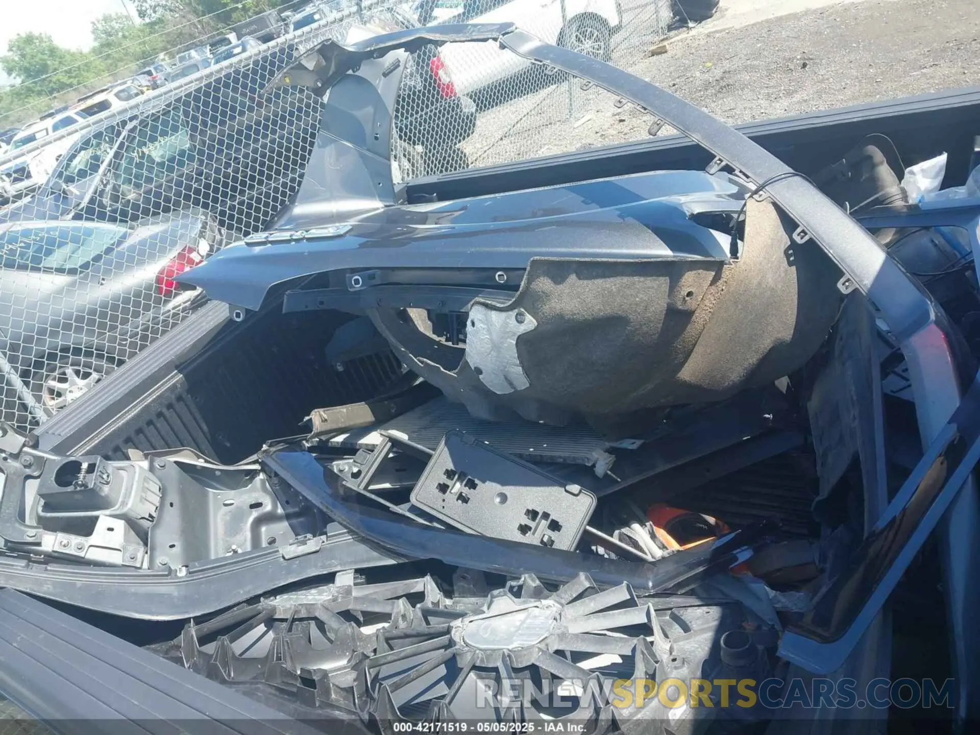 12 fotografías del automóvil dañado 1FTEW1E42KFC99982 FORD F-150 2019