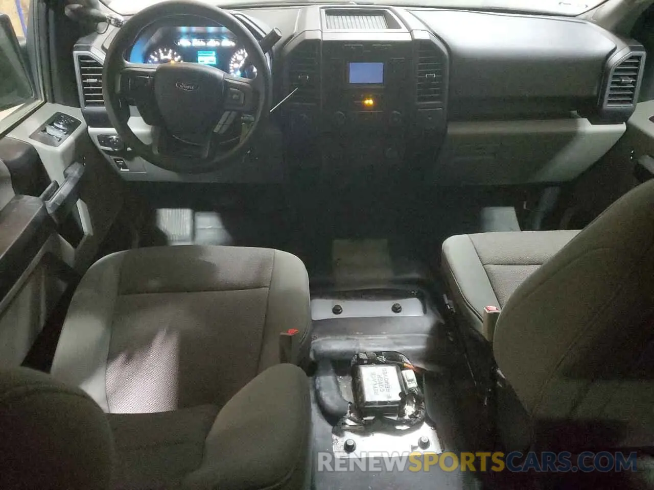 8 fotografías del automóvil dañado 1FTEW1E42KKD17114 FORD F-150 2019