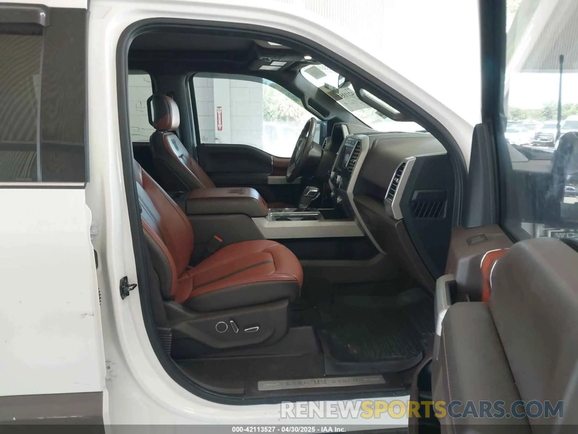 5 fotografías del automóvil dañado 1FTEW1E43KFB11986 FORD F-150 2019