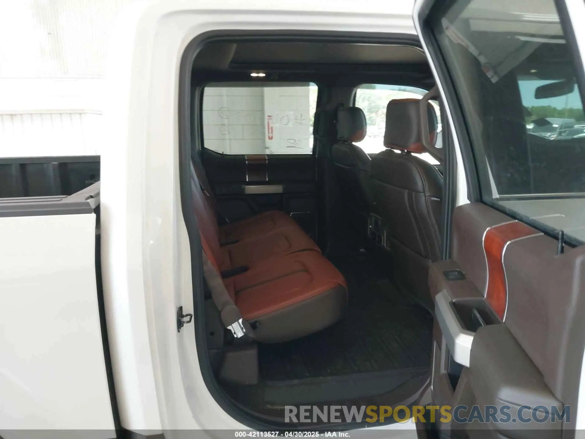 8 fotografías del automóvil dañado 1FTEW1E43KFB11986 FORD F-150 2019