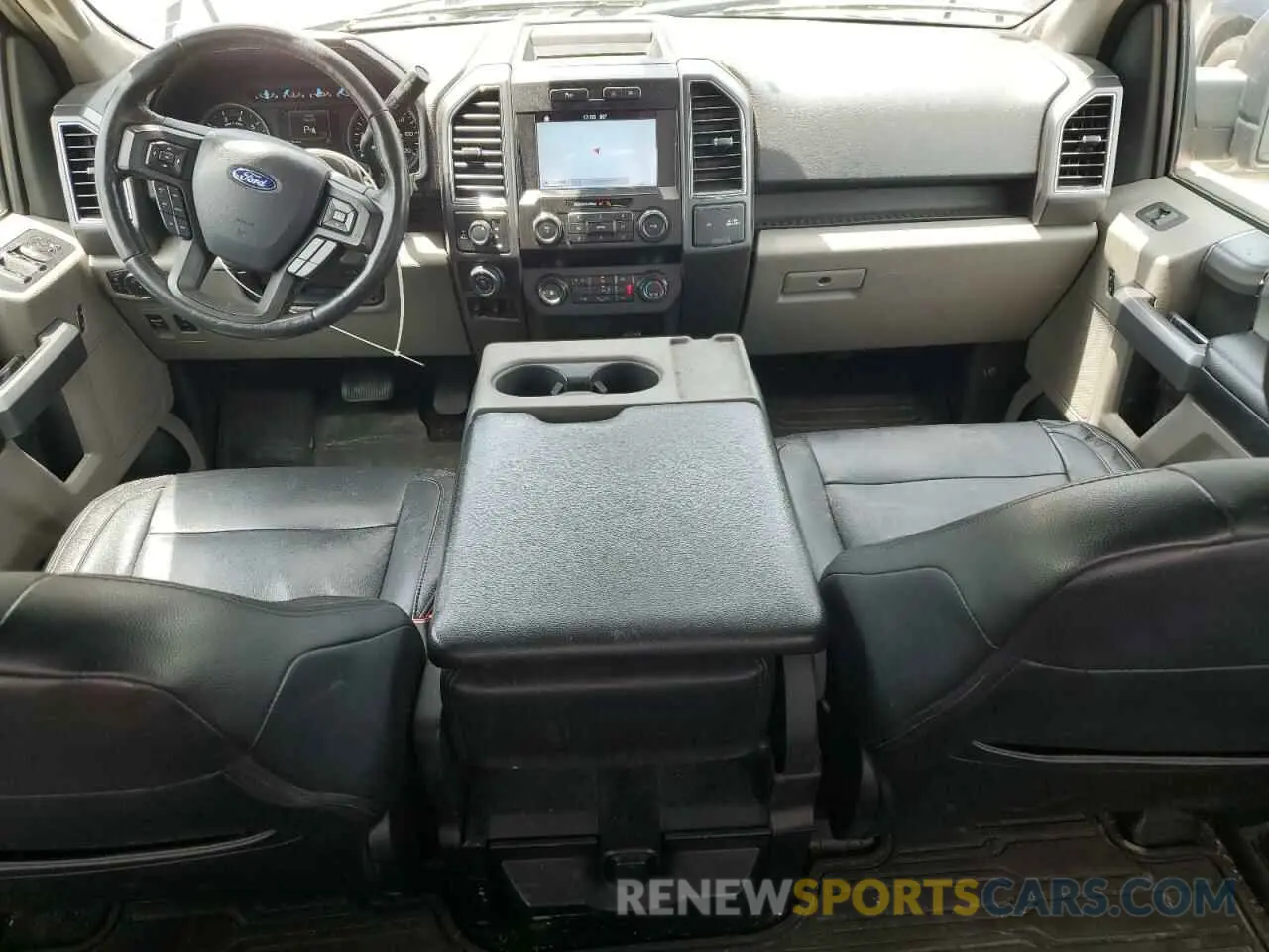 8 fotografías del automóvil dañado 1FTEW1E43KKC45324 FORD F-150 2019