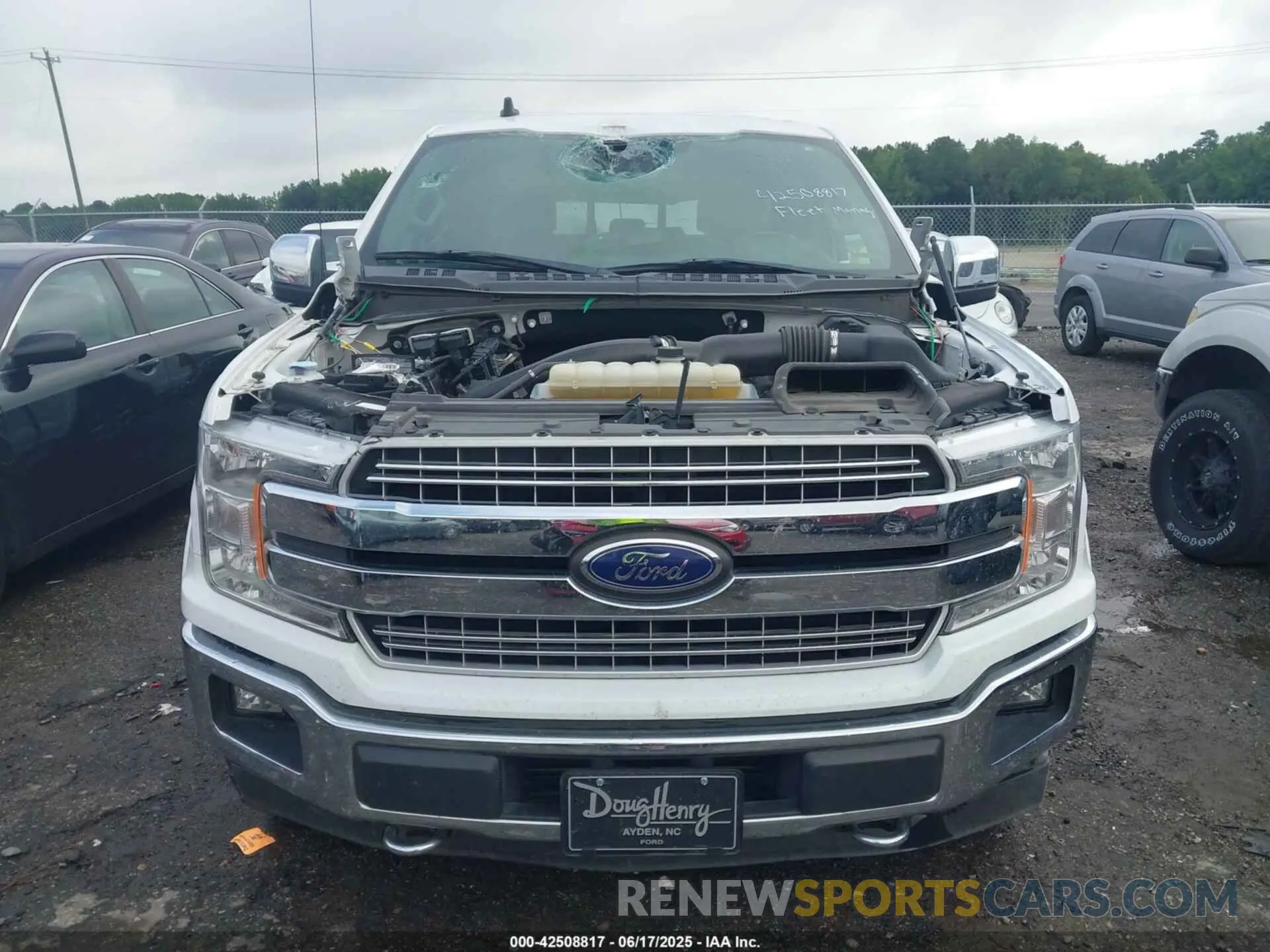 12 fotografías del automóvil dañado 1FTEW1E43KKE84792 FORD F-150 2019