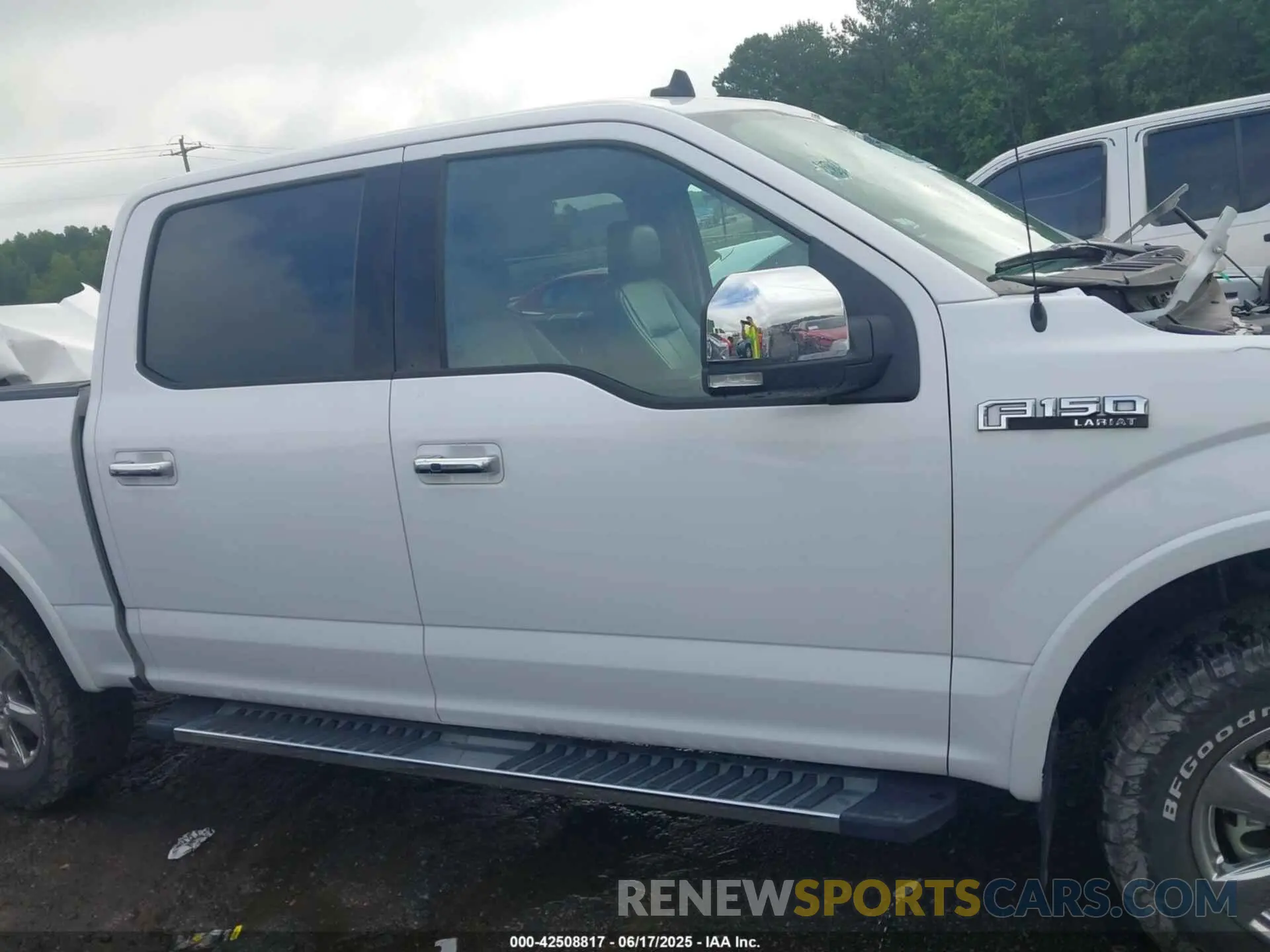 13 fotografías del automóvil dañado 1FTEW1E43KKE84792 FORD F-150 2019