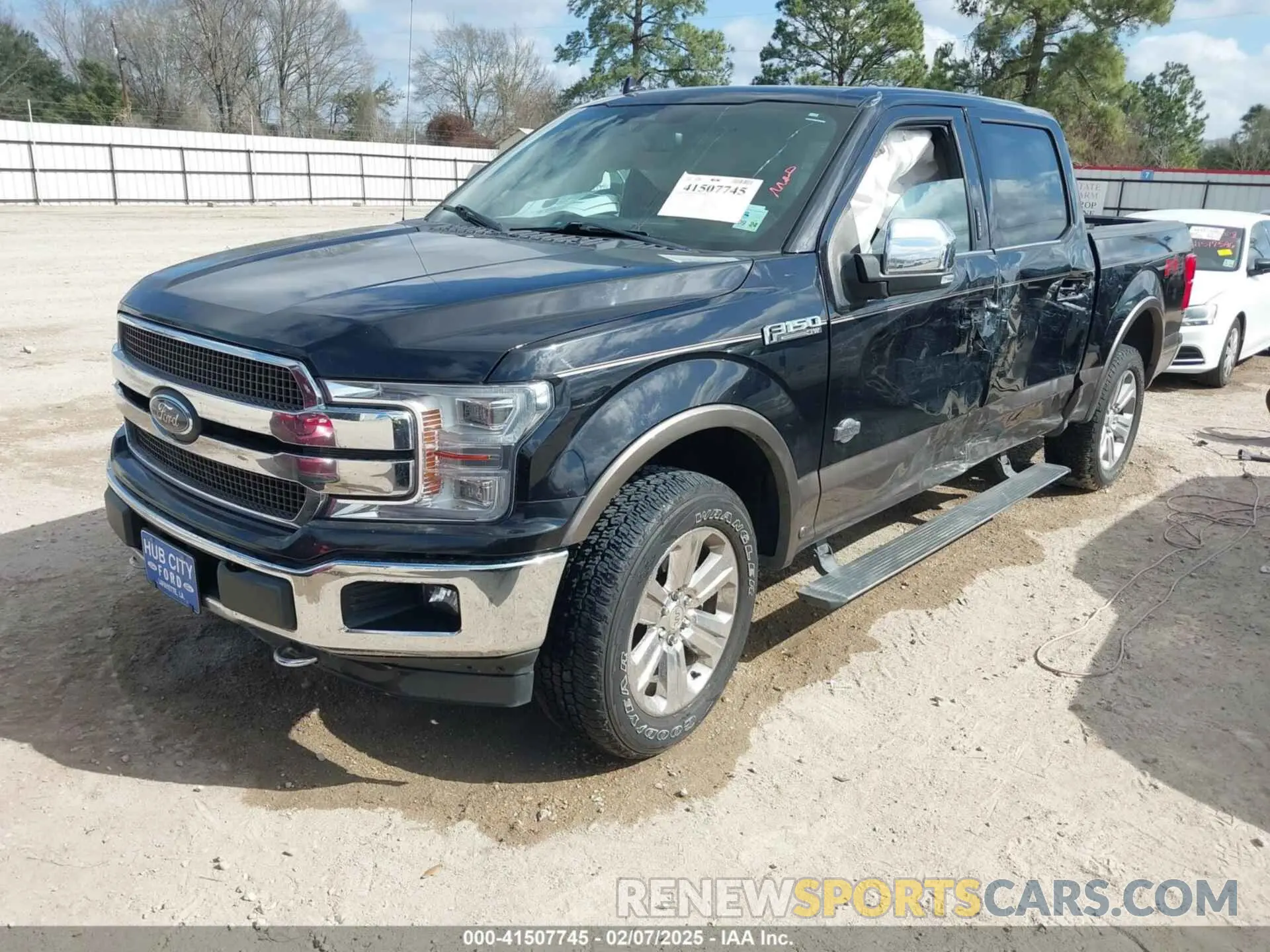 2 fotografías del automóvil dañado 1FTEW1E44KFC77742 FORD F-150 2019