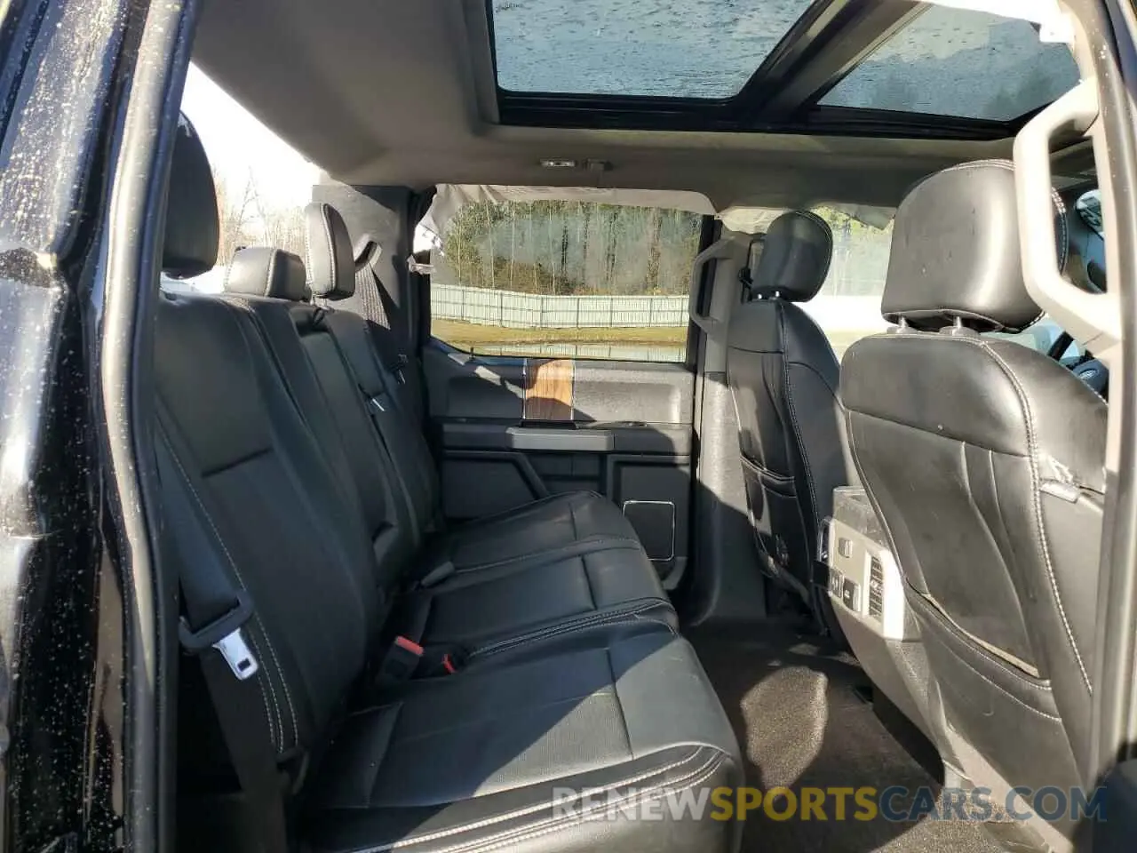 11 fotografías del automóvil dañado 1FTEW1E44KKF12471 FORD F-150 2019