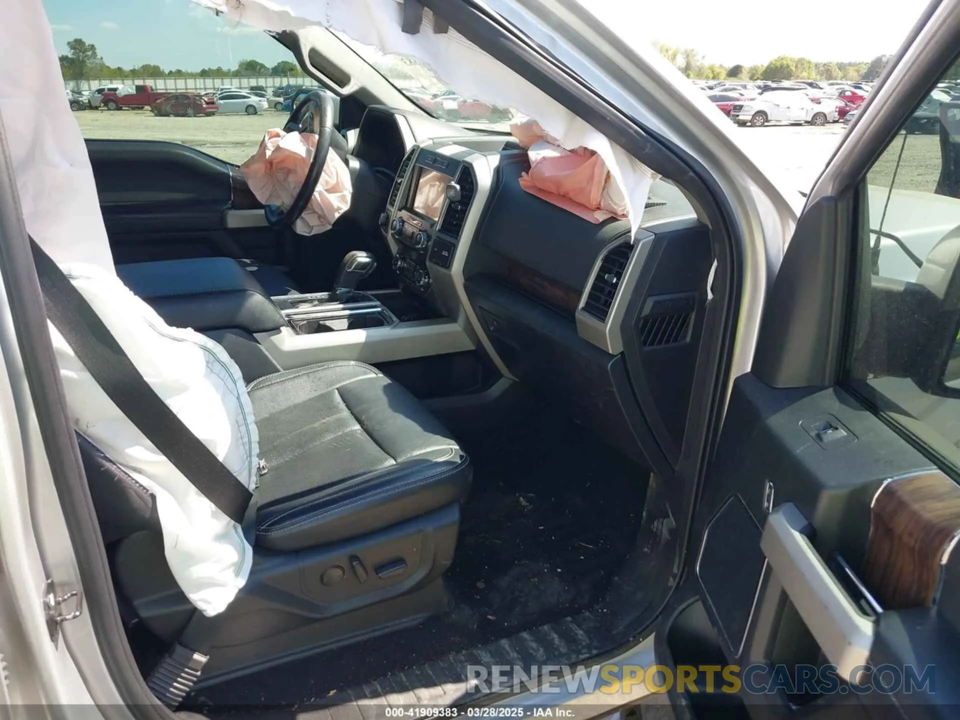 5 fotografías del automóvil dañado 1FTEW1E45KFB88214 FORD F-150 2019