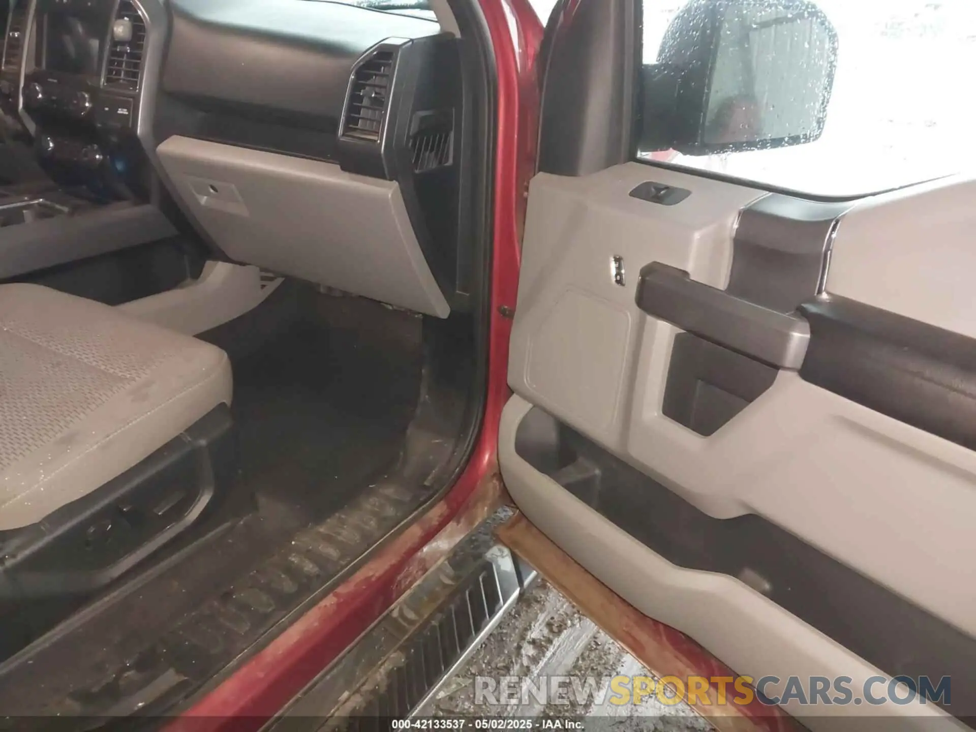 5 fotografías del automóvil dañado 1FTEW1E45KKC76090 FORD F-150 2019