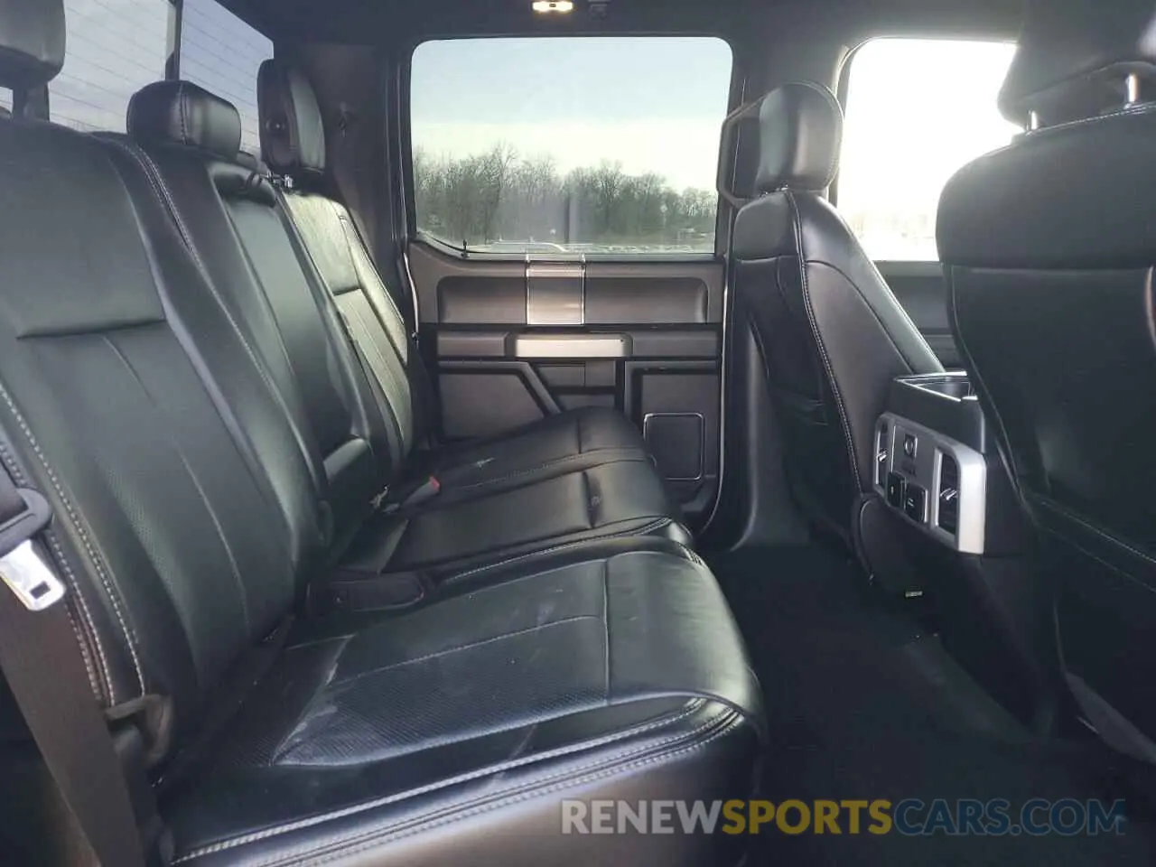10 fotografías del automóvil dañado 1FTEW1E46KFA70964 FORD F-150 2019