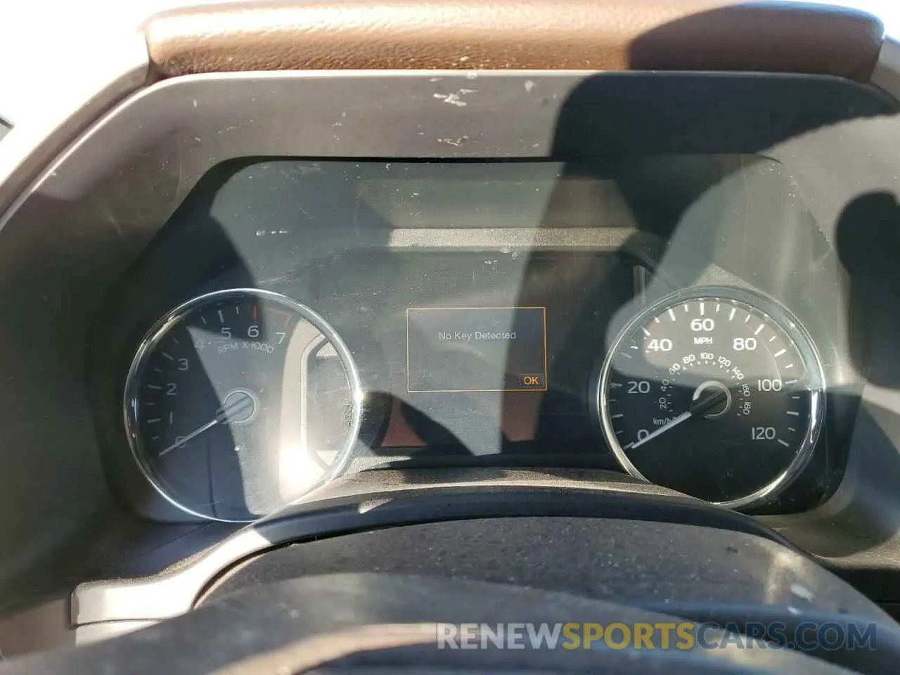 9 fotografías del automóvil dañado 1FTEW1E46KFC30549 FORD F-150 2019