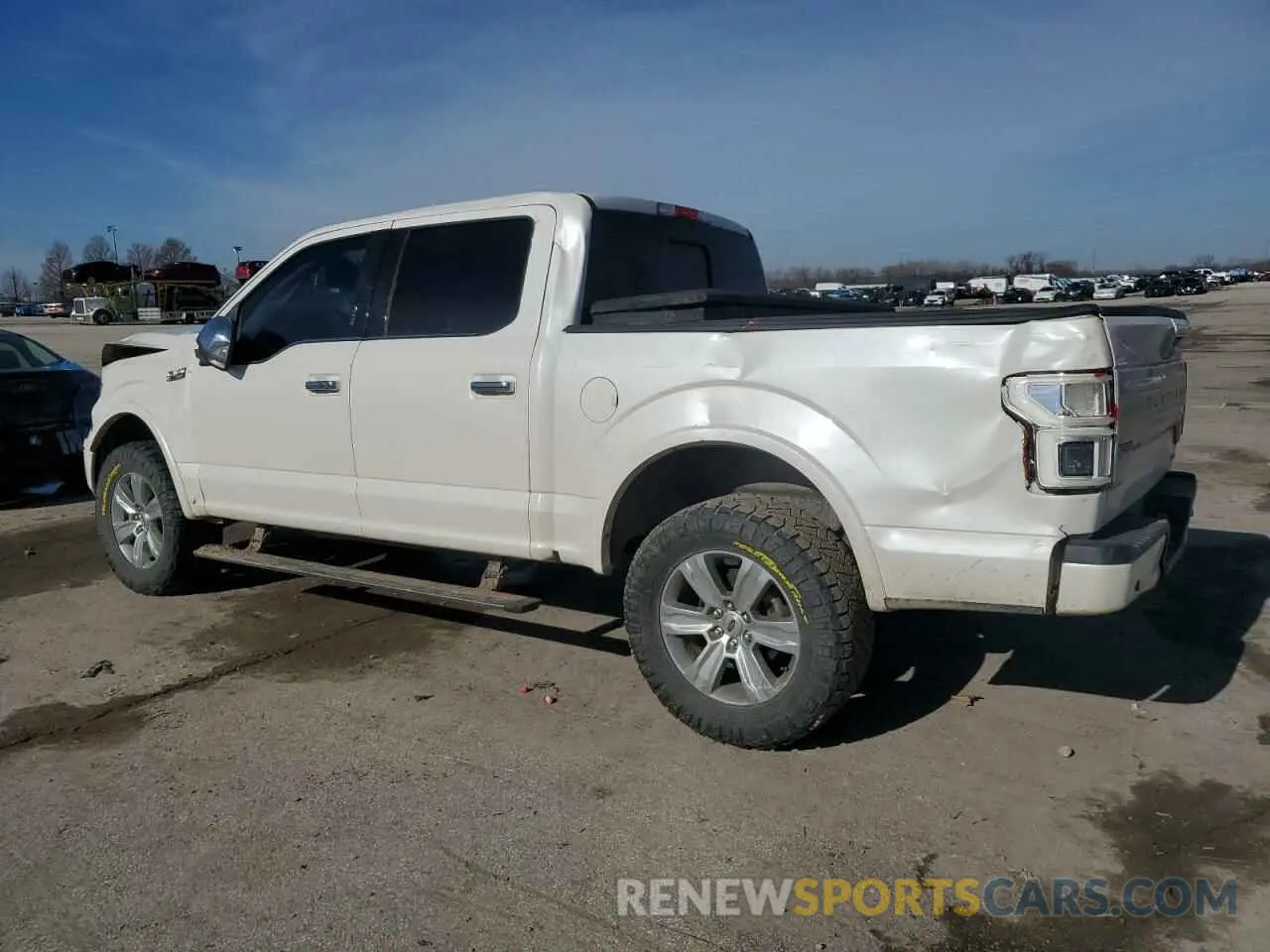 2 fotografías del automóvil dañado 1FTEW1E46KFD25631 FORD F-150 2019