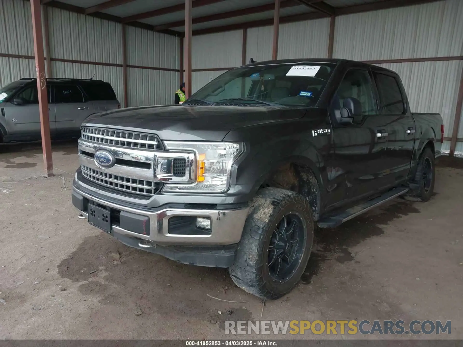 2 fotografías del automóvil dañado 1FTEW1E46KKE10332 FORD F-150 2019
