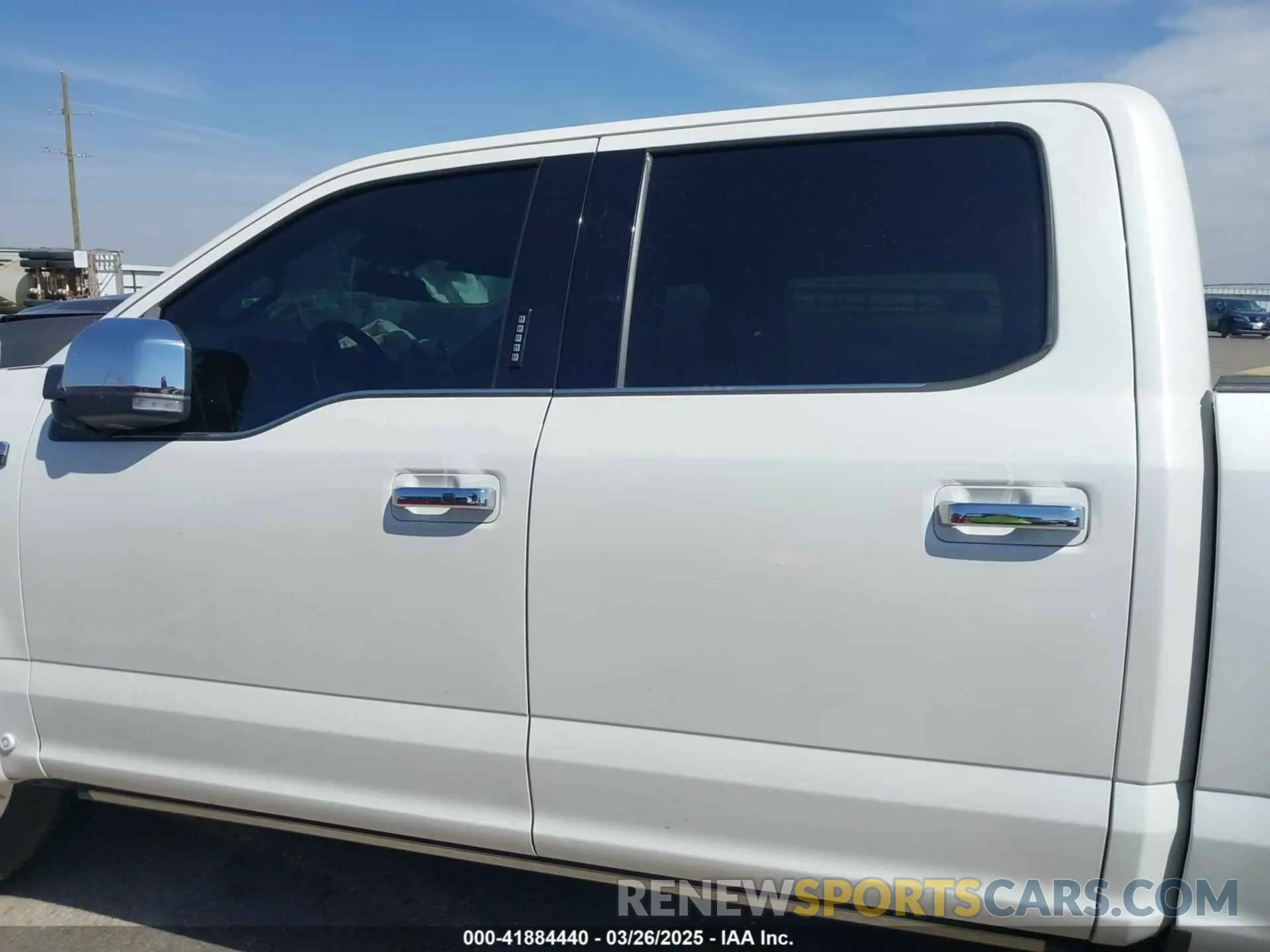 14 fotografías del automóvil dañado 1FTEW1E47KFA52960 FORD F-150 2019