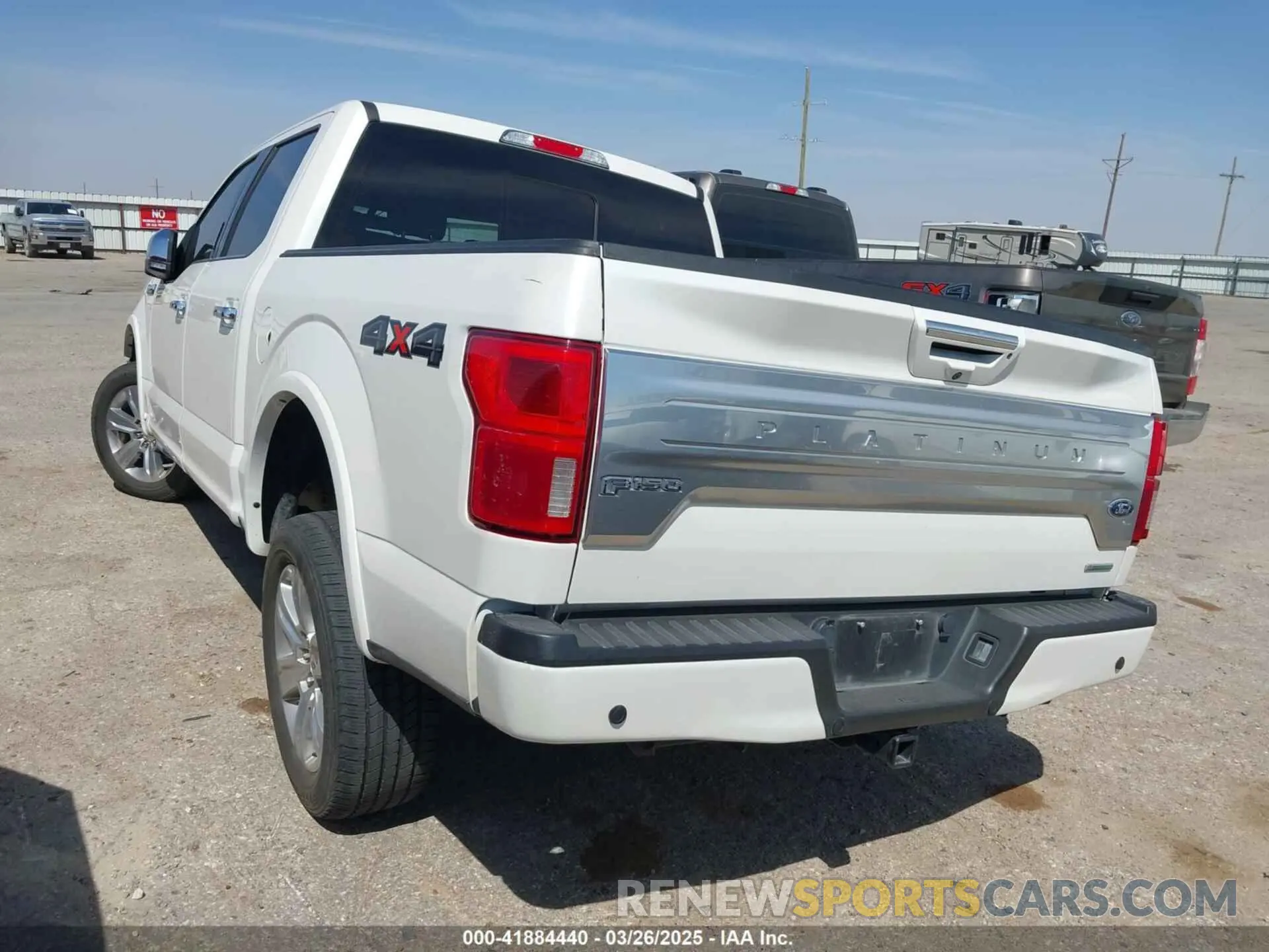 3 fotografías del automóvil dañado 1FTEW1E47KFA52960 FORD F-150 2019