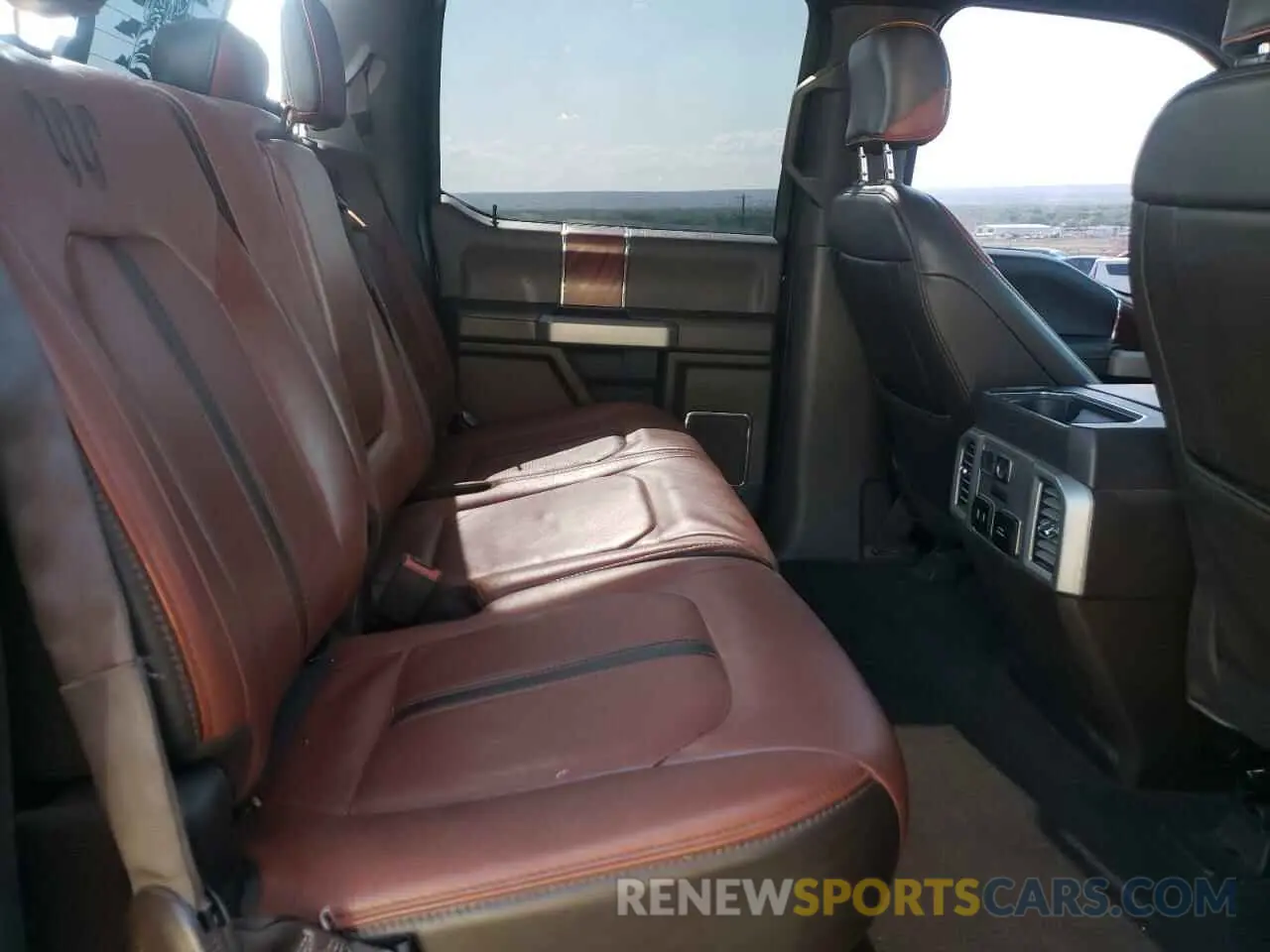 10 fotografías del automóvil dañado 1FTEW1E47KFB36549 FORD F-150 2019