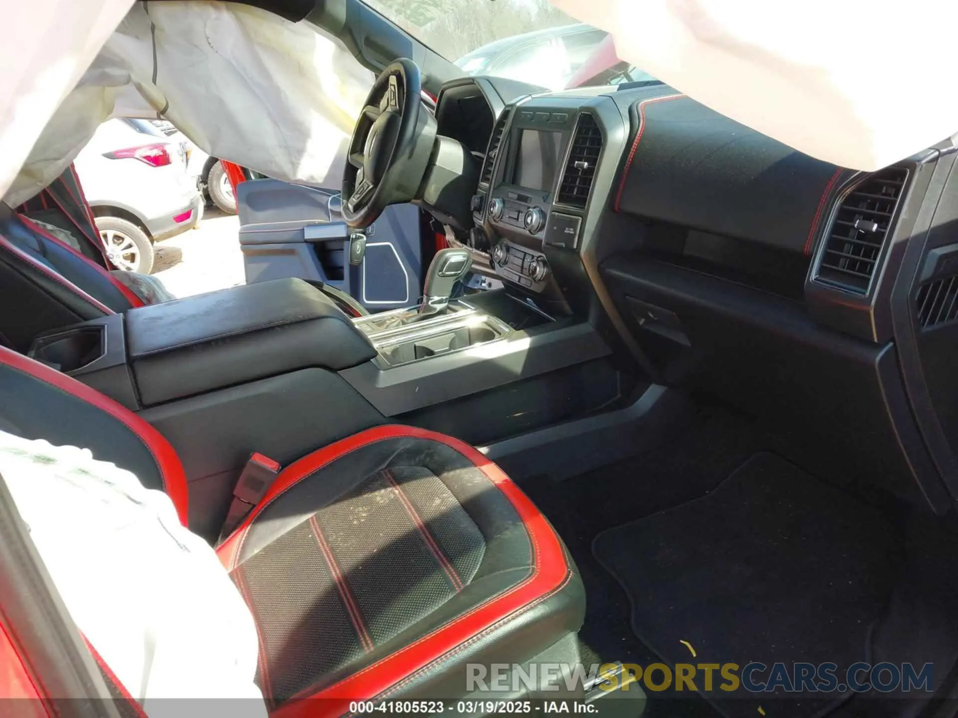 5 fotografías del automóvil dañado 1FTEW1E47KFC30060 FORD F-150 2019