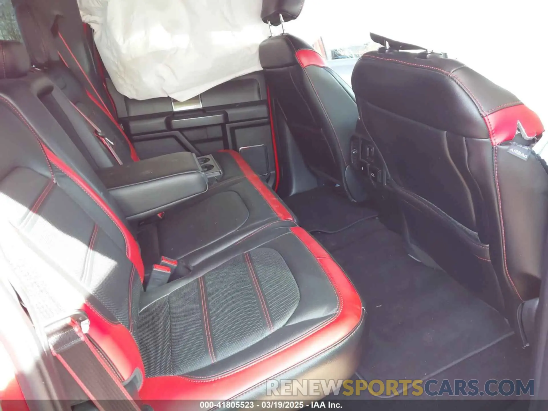 8 fotografías del automóvil dañado 1FTEW1E47KFC30060 FORD F-150 2019