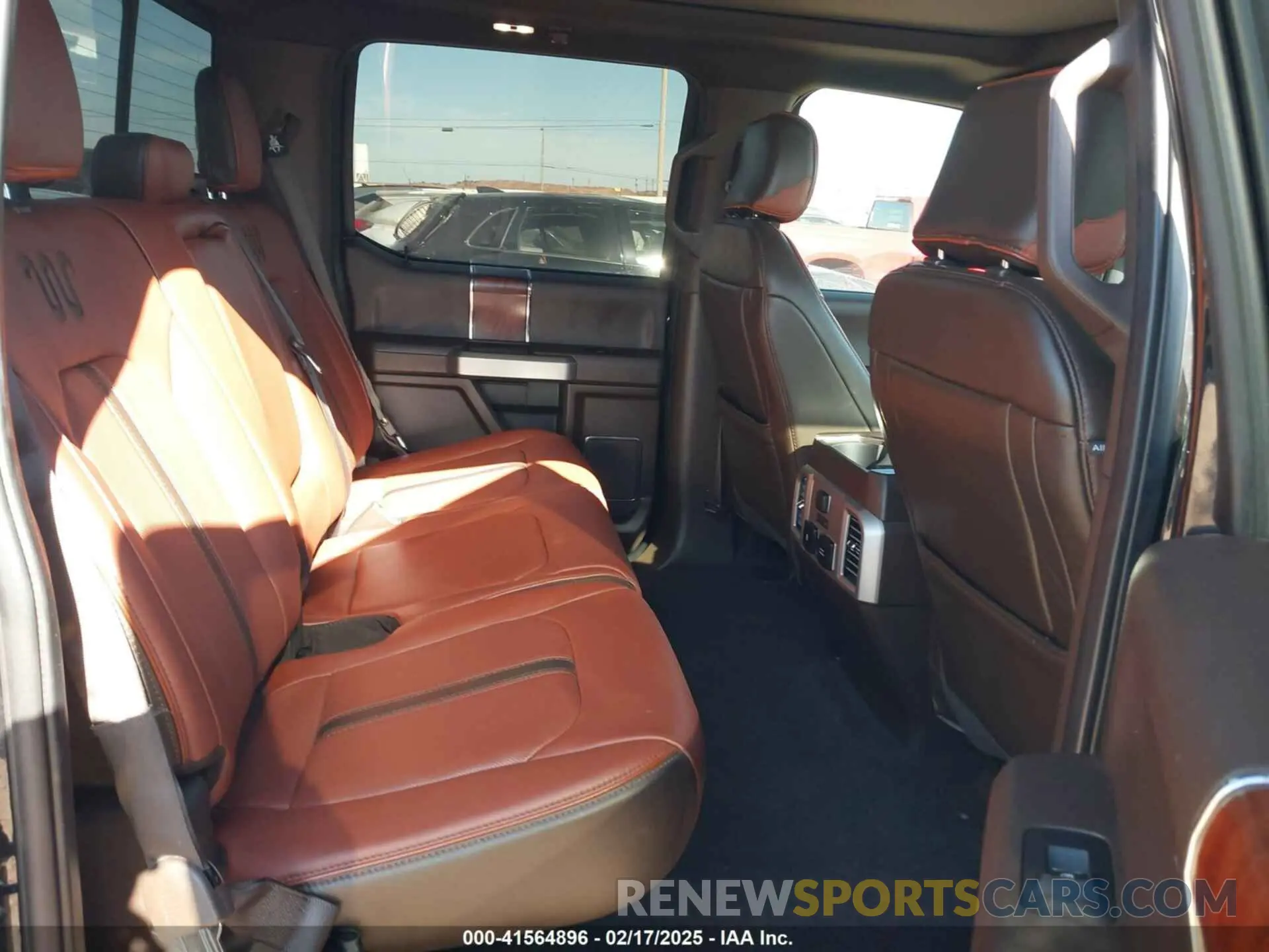8 fotografías del automóvil dañado 1FTEW1E47KFD00513 FORD F-150 2019
