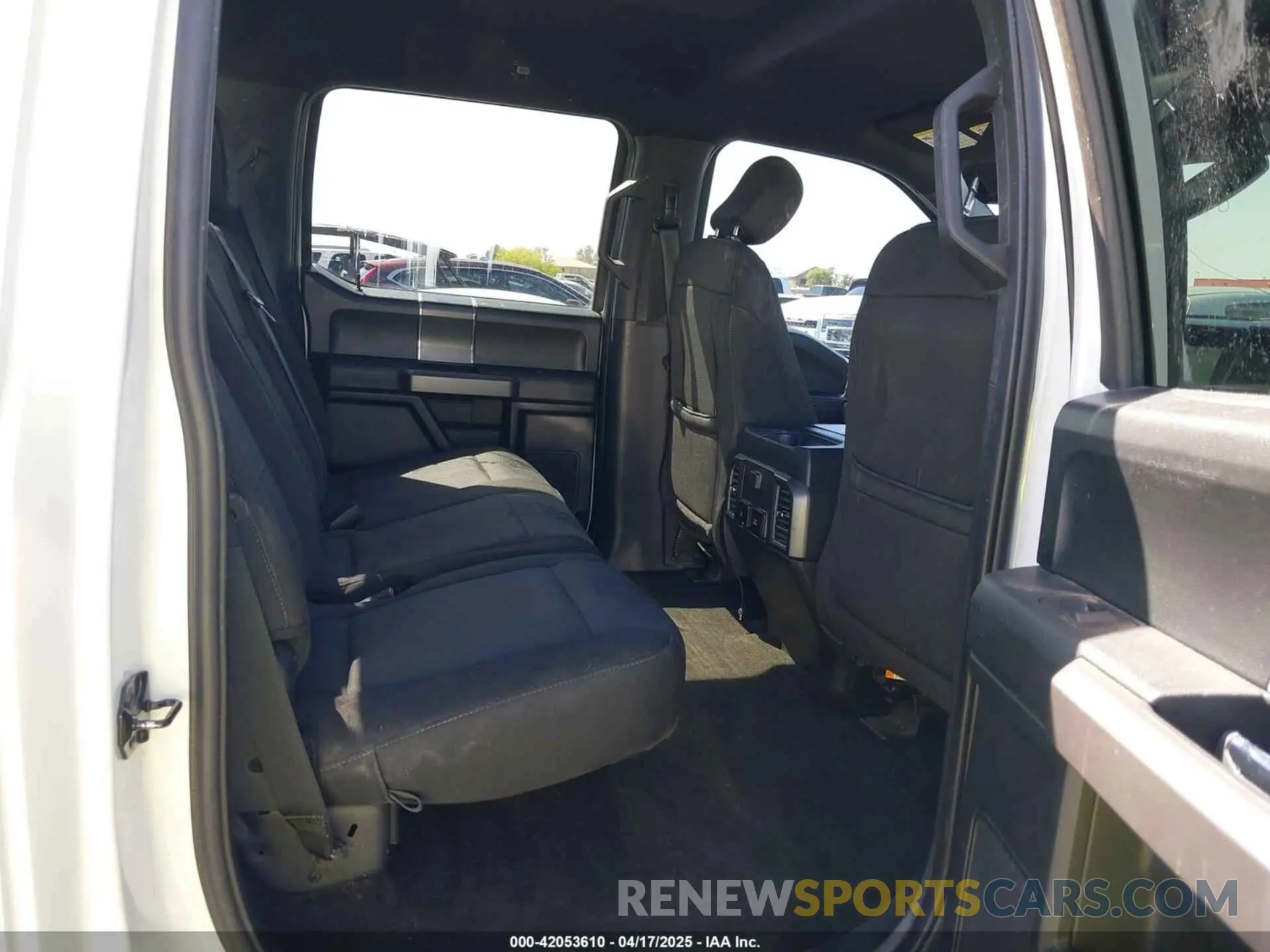 8 fotografías del automóvil dañado 1FTEW1E47KFD53387 FORD F-150 2019