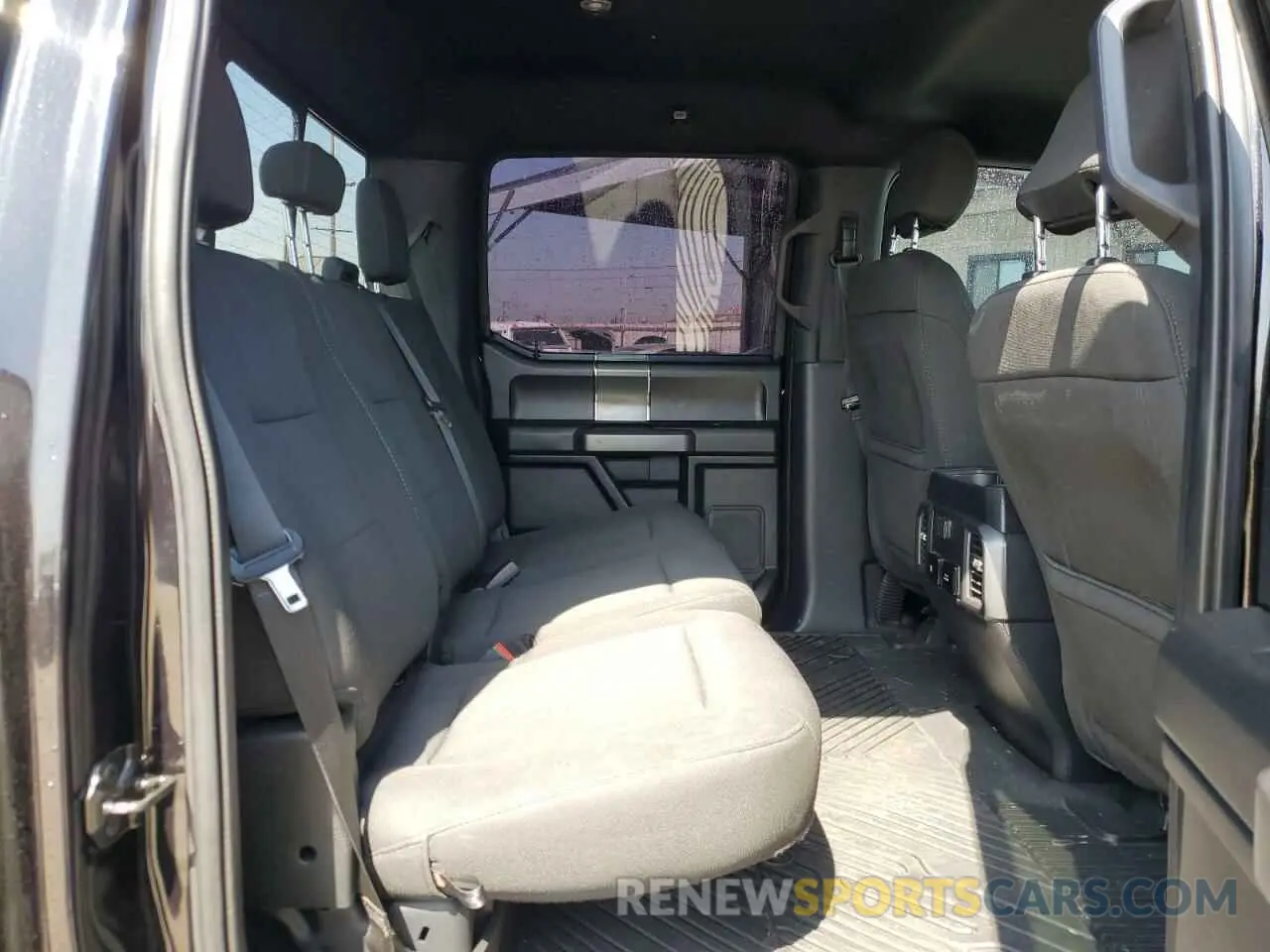 10 fotografías del automóvil dañado 1FTEW1E47KKD46589 FORD F-150 2019