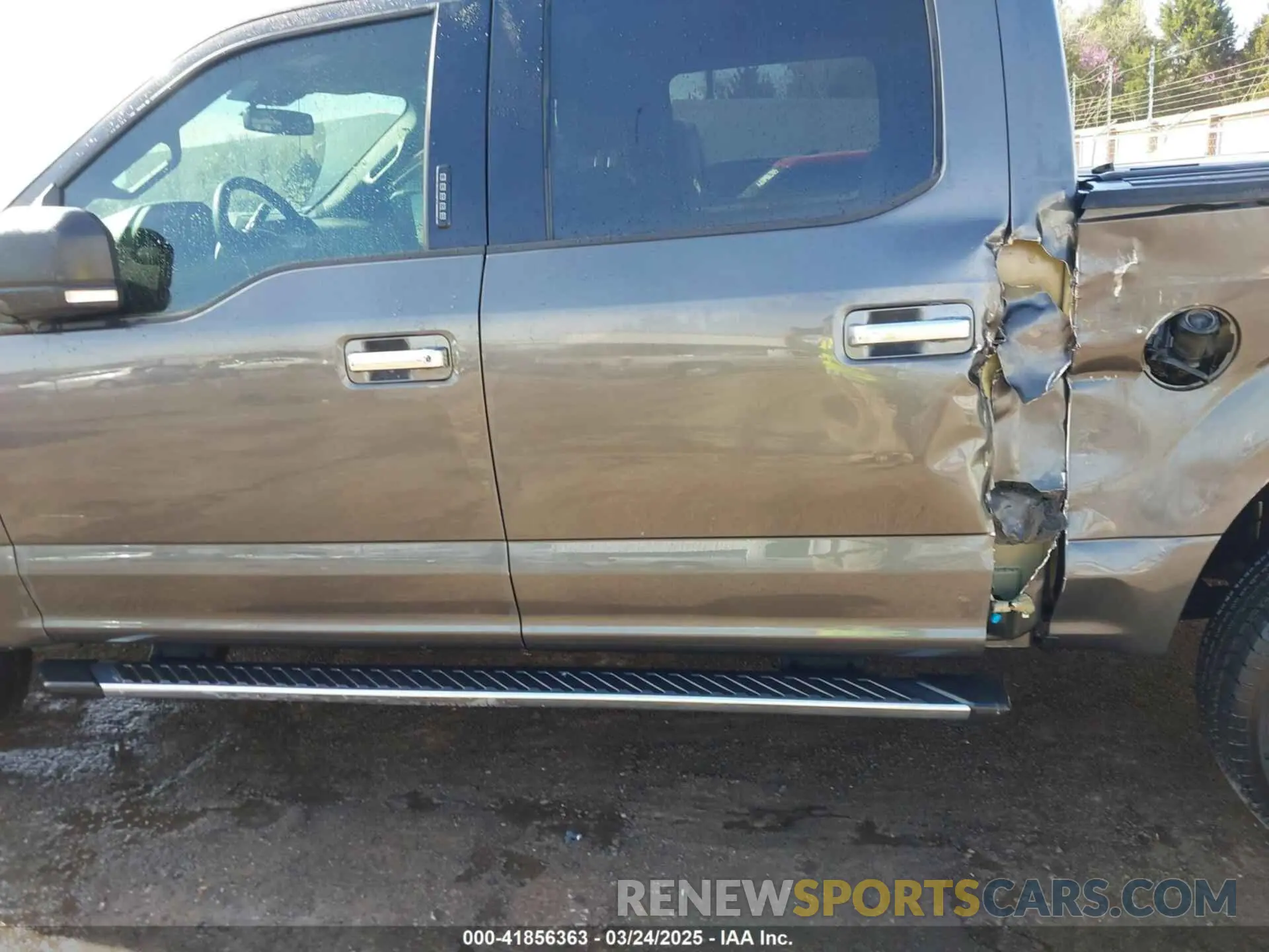 14 fotografías del automóvil dañado 1FTEW1E47KKE13904 FORD F-150 2019