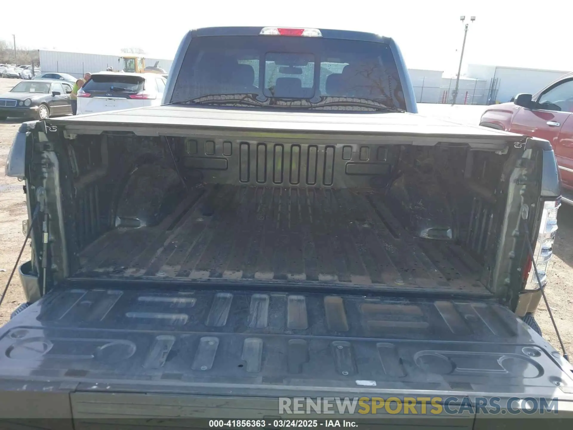 16 fotografías del automóvil dañado 1FTEW1E47KKE13904 FORD F-150 2019