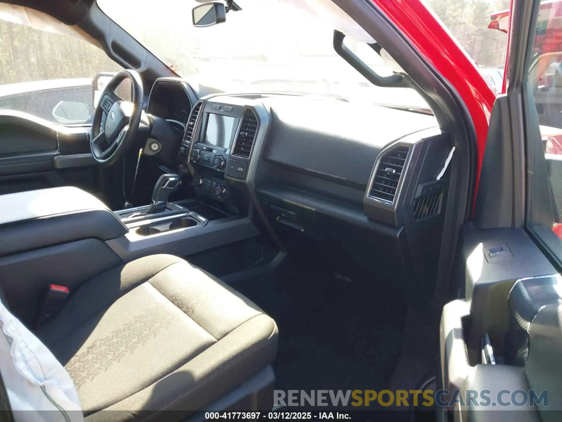 5 fotografías del automóvil dañado 1FTEW1E47KKF08947 FORD F-150 2019