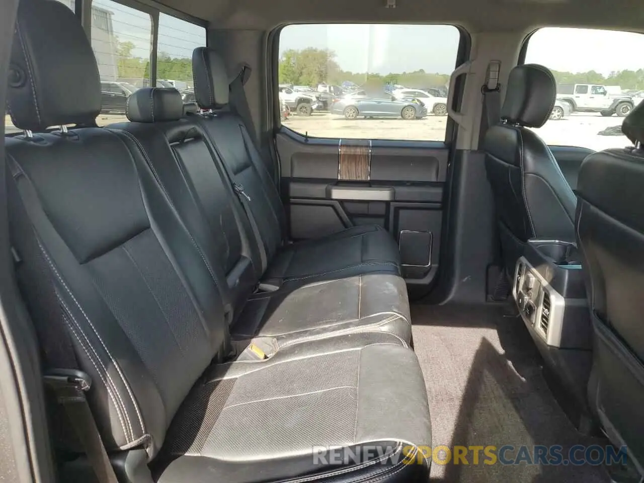 10 fotografías del automóvil dañado 1FTEW1E48KKE74243 FORD F-150 2019
