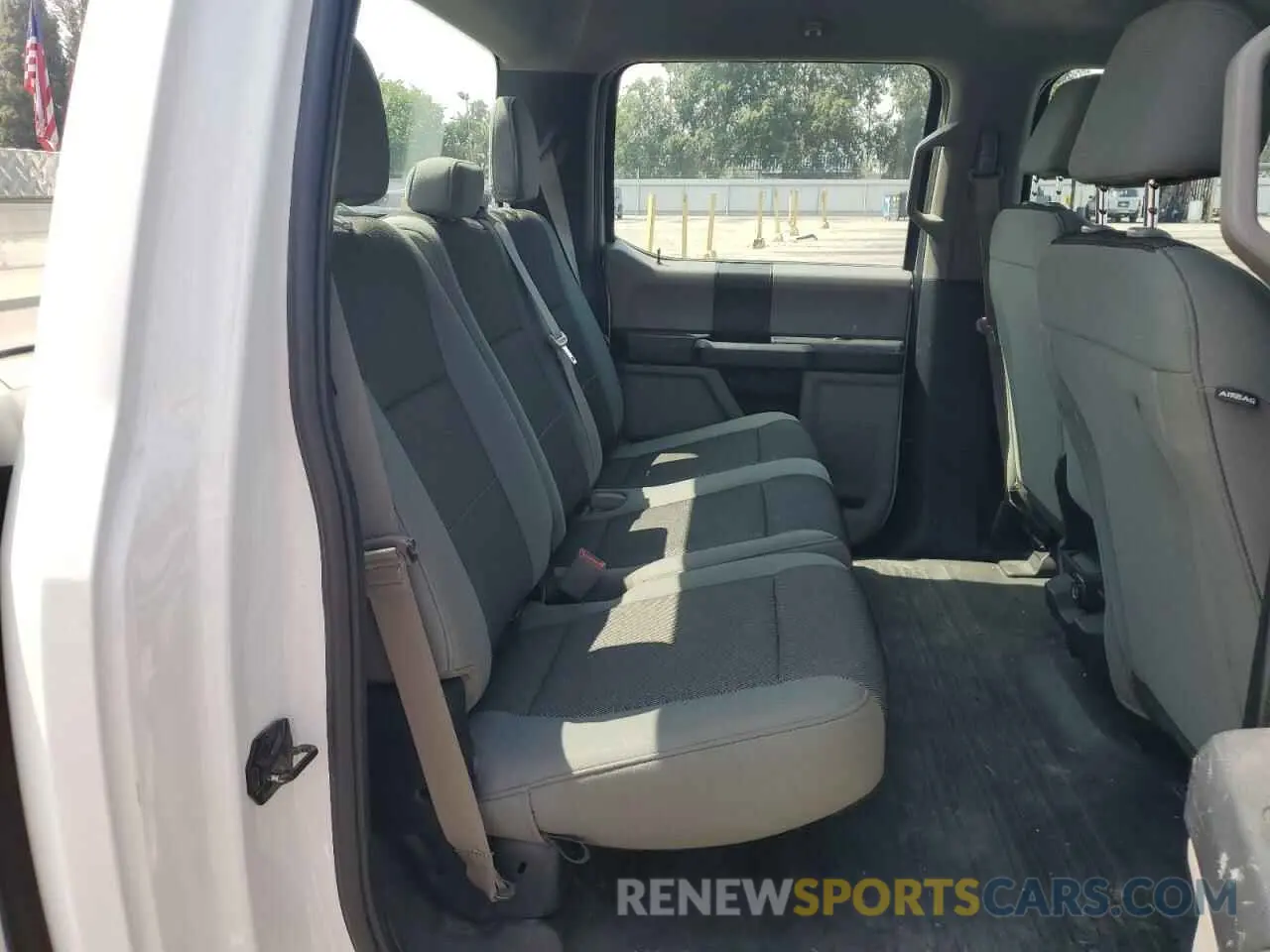 10 fotografías del automóvil dañado 1FTEW1E49KFB03911 FORD F-150 2019