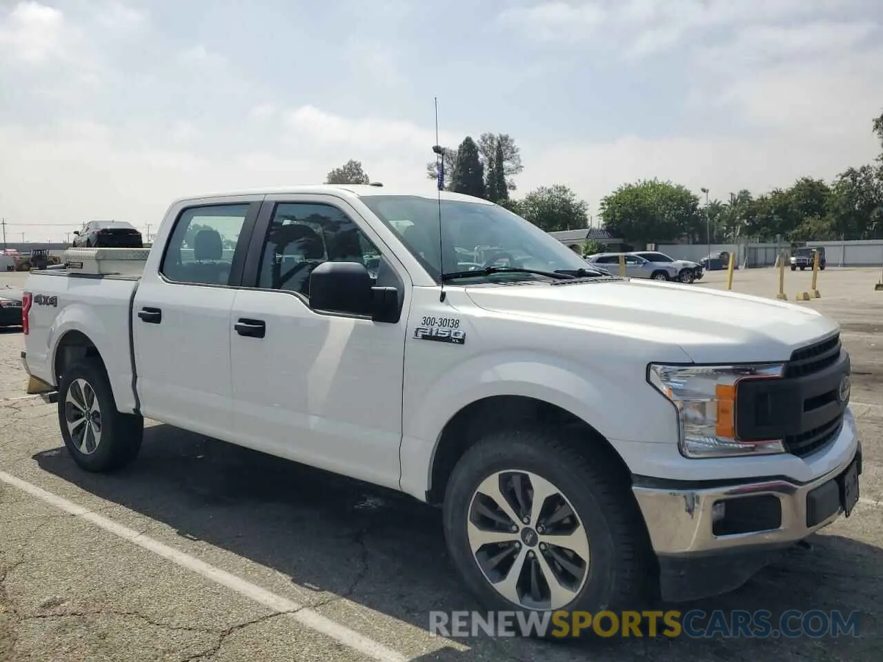 4 fotografías del automóvil dañado 1FTEW1E49KFB03911 FORD F-150 2019