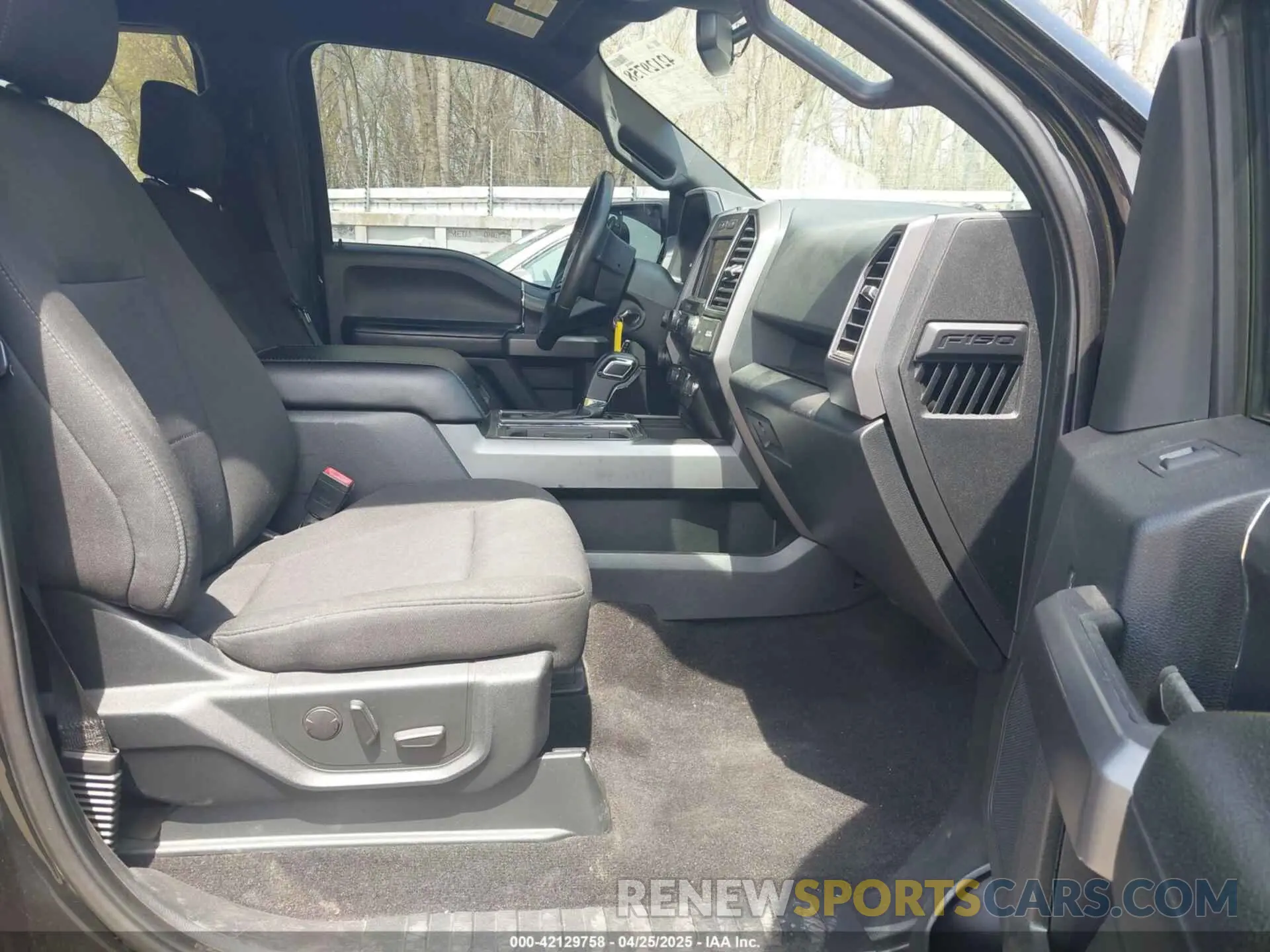 5 fotografías del automóvil dañado 1FTEW1E49KFB95490 FORD F-150 2019