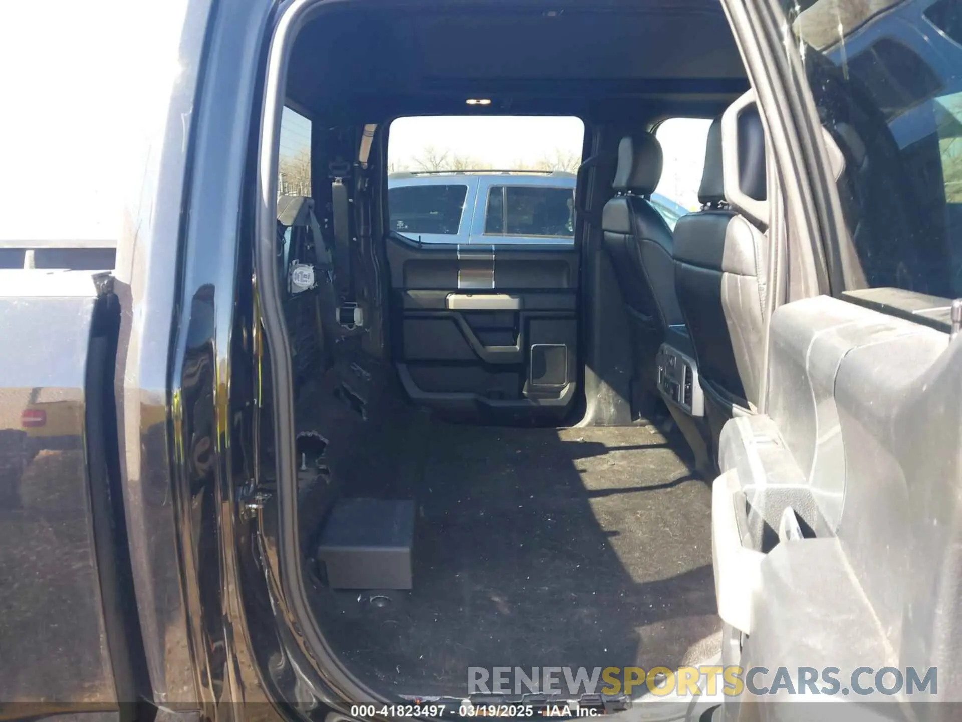 8 fotografías del automóvil dañado 1FTEW1E4XKFD22053 FORD F-150 2019