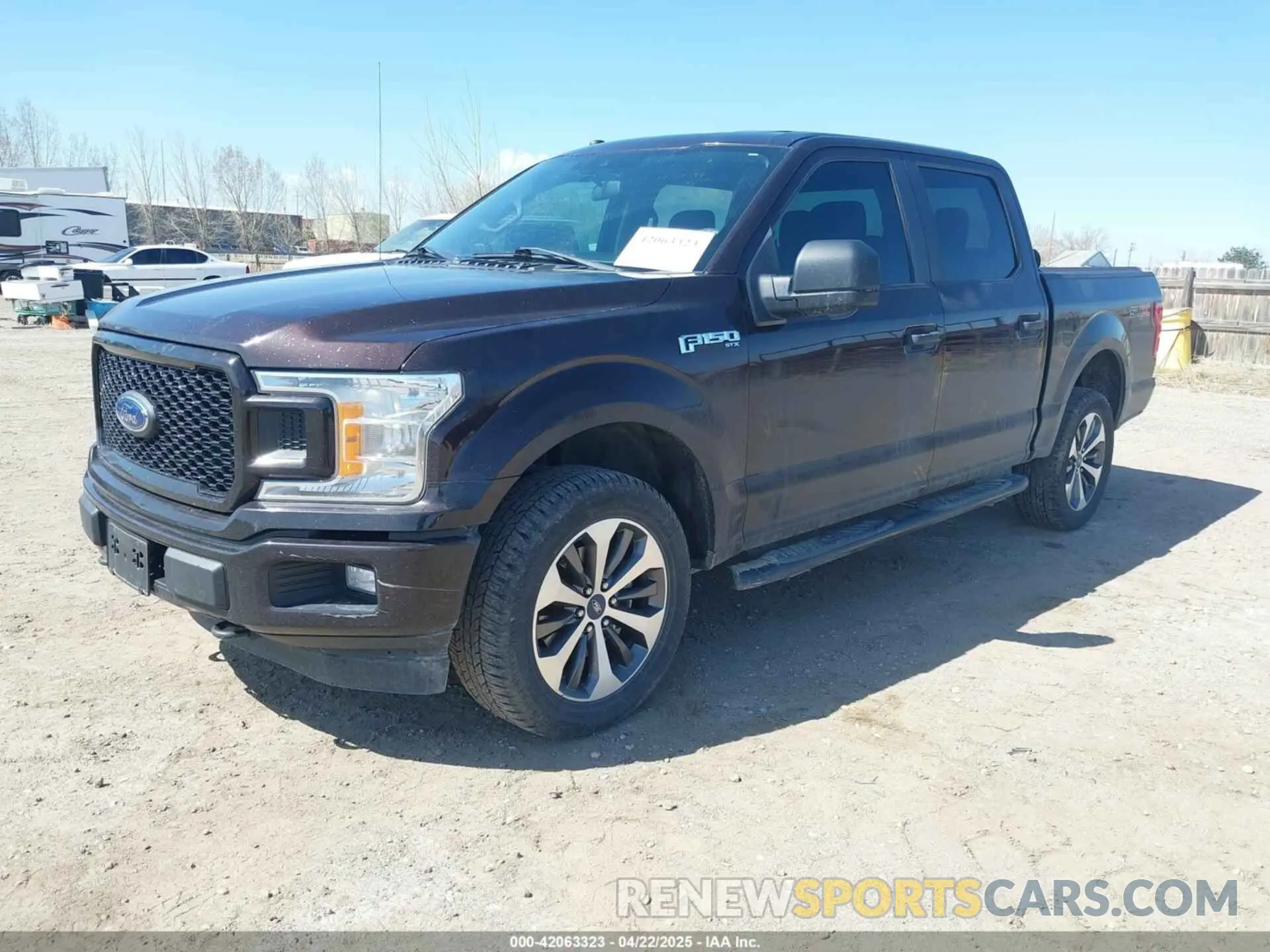 2 fotografías del automóvil dañado 1FTEW1E4XKKE93960 FORD F-150 2019