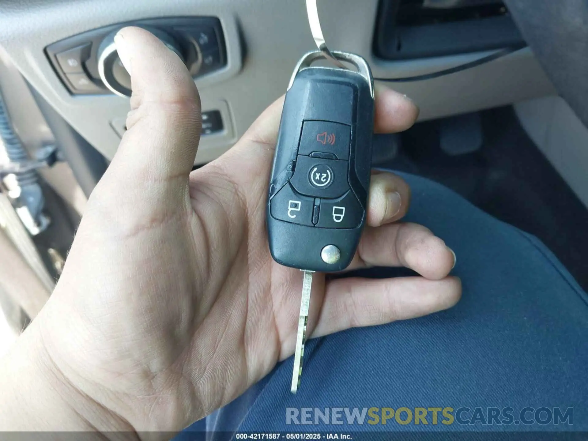 11 fotografías del automóvil dañado 1FTEW1E4XKKF30179 FORD F-150 2019