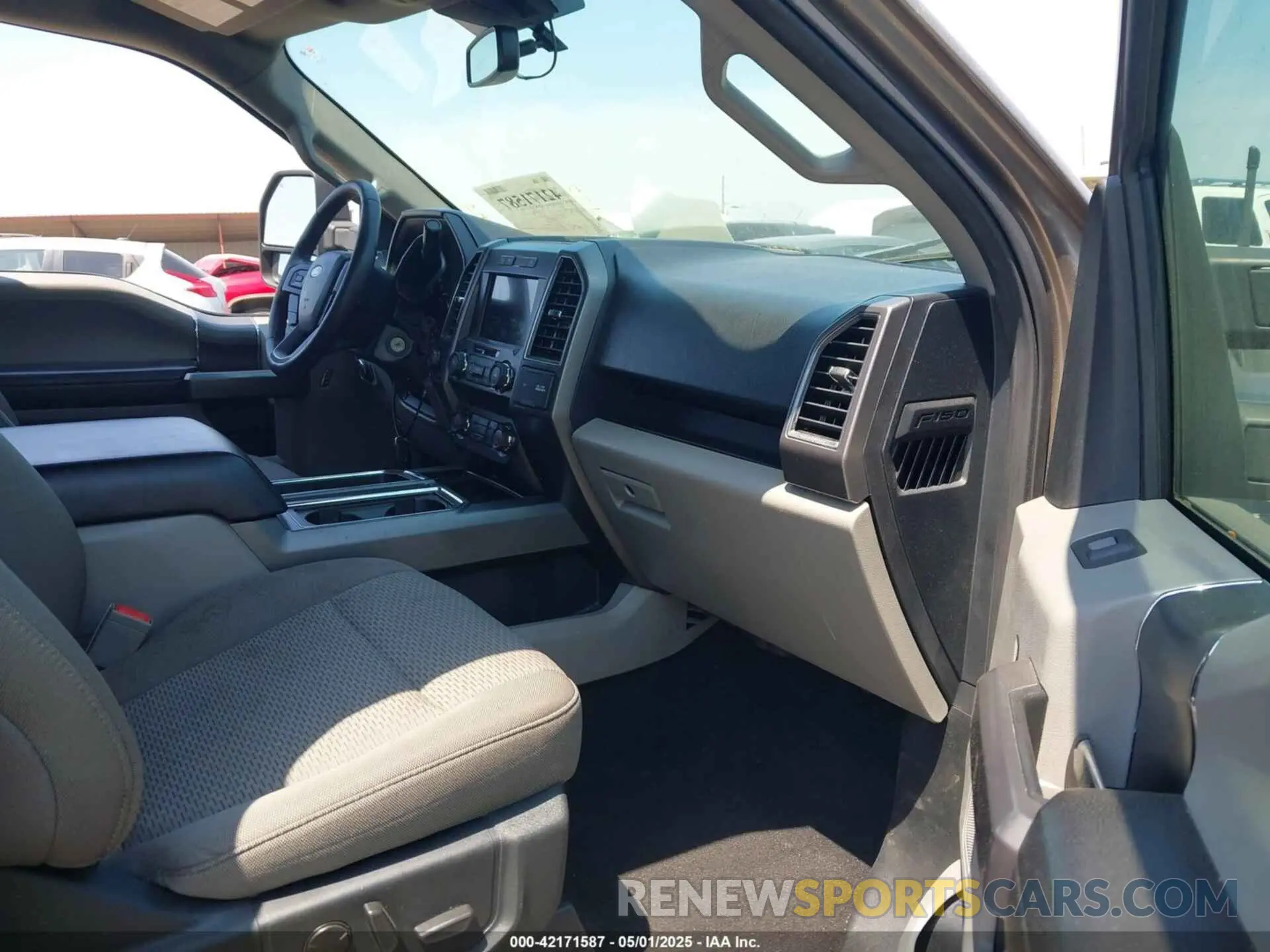 5 fotografías del automóvil dañado 1FTEW1E4XKKF30179 FORD F-150 2019