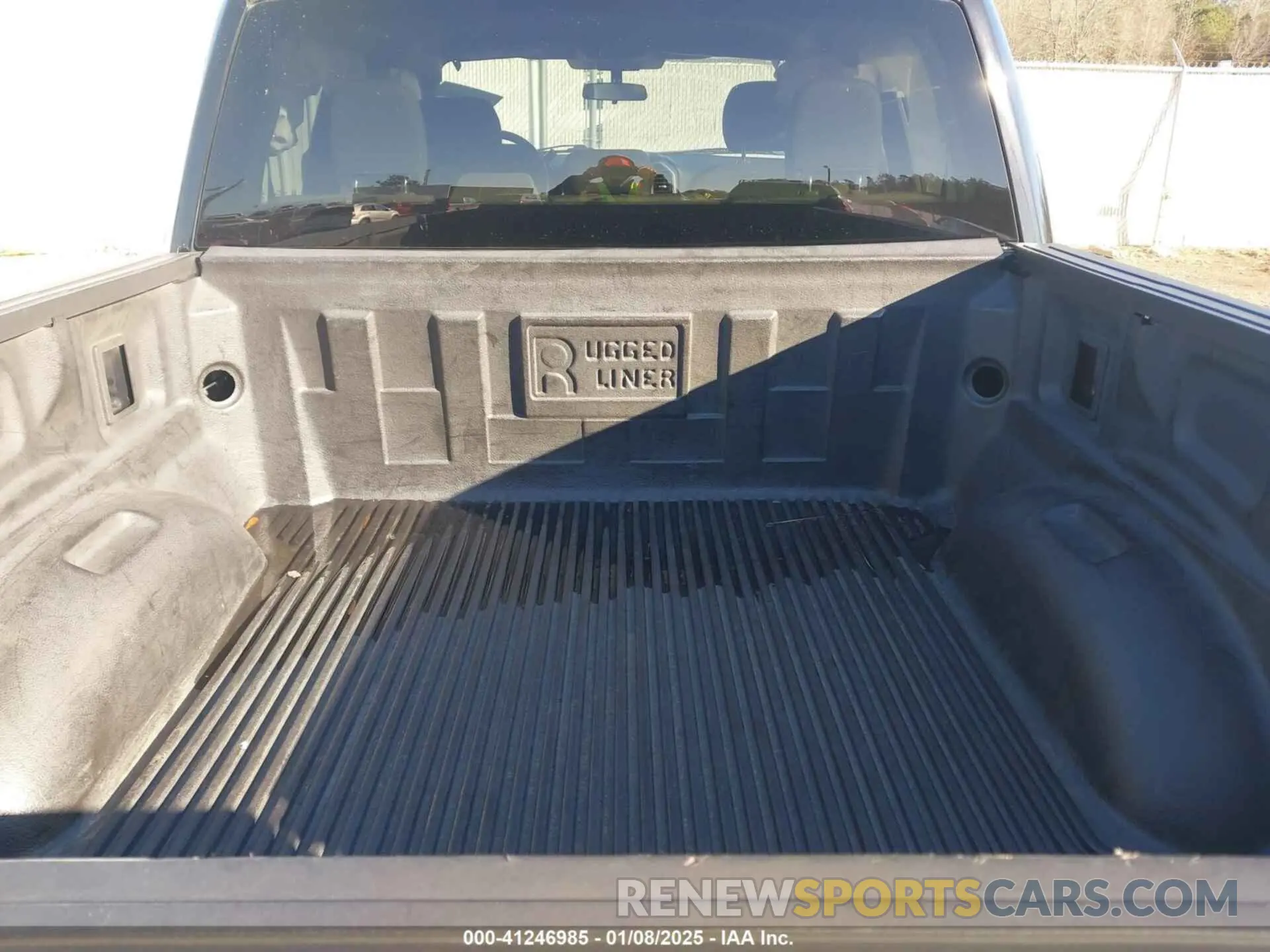 16 fotografías del automóvil dañado 1FTEW1E51KFA20241 FORD F-150 2019